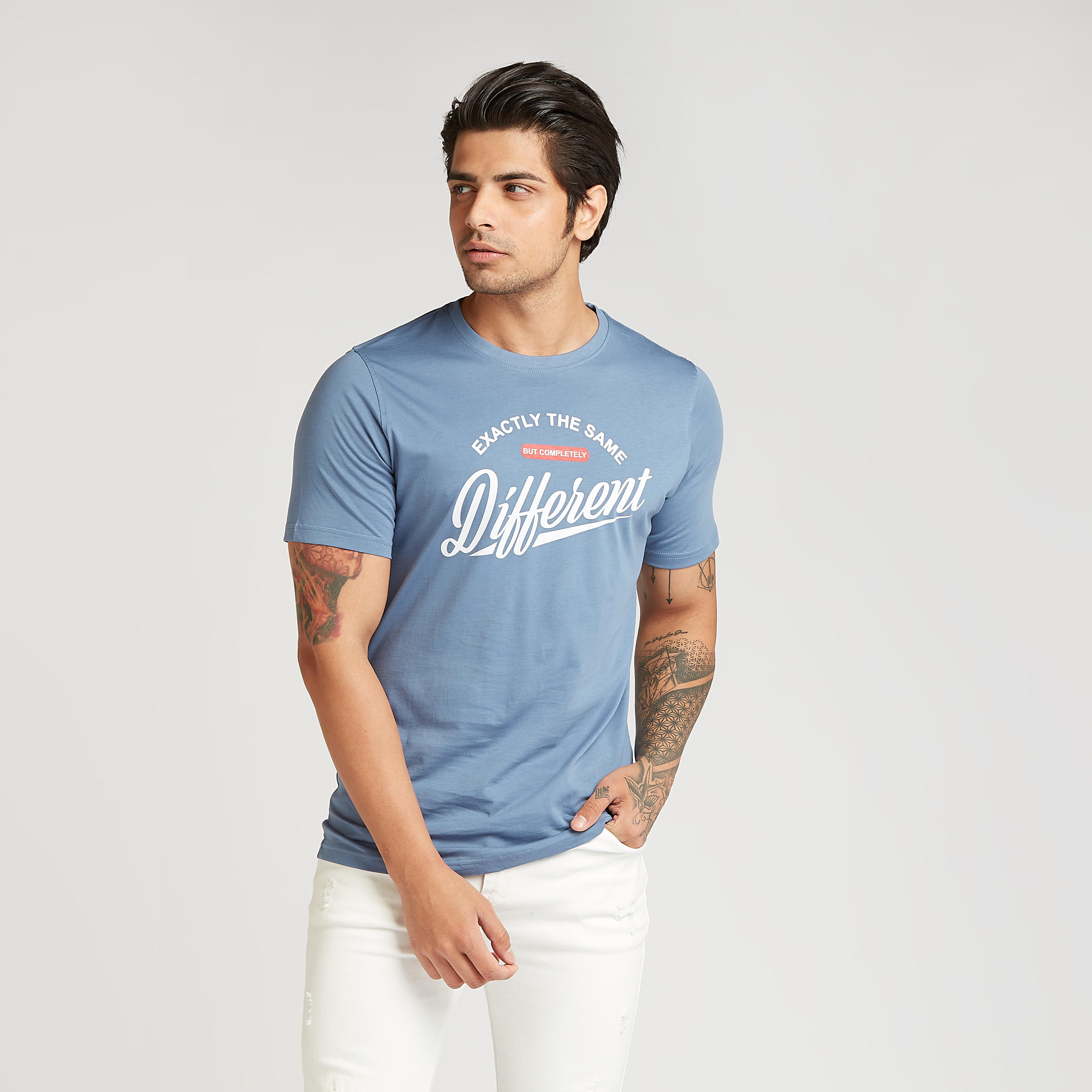 تيشيرت مستدام سليم بياقة ضيقة وأكمام قصيرة وطبعات-men-clothing-tshirtsandpolos-tshirts-image-1