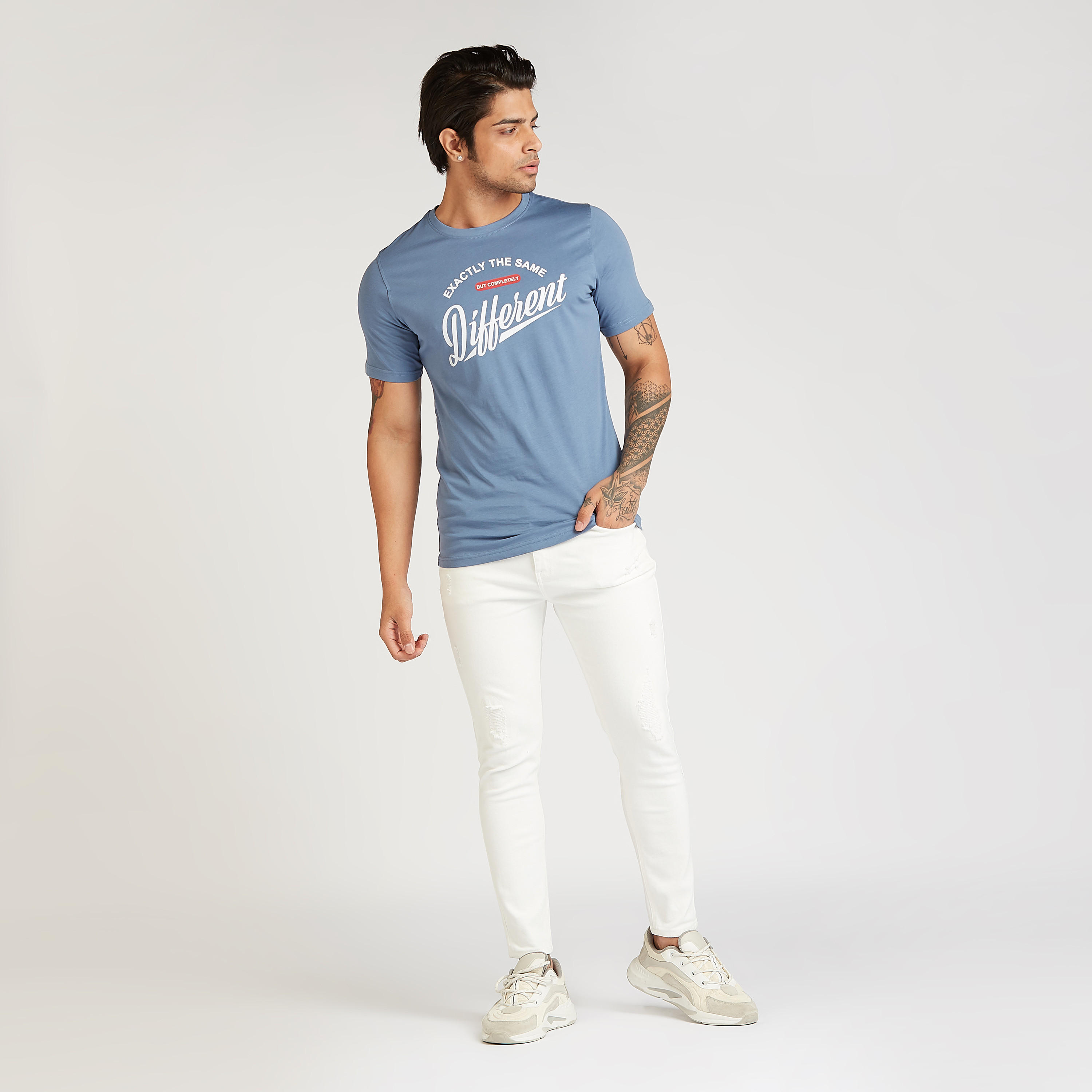 تيشيرت مستدام سليم بياقة ضيقة وأكمام قصيرة وطبعات-men-clothing-tshirtsandpolos-tshirts-image-2