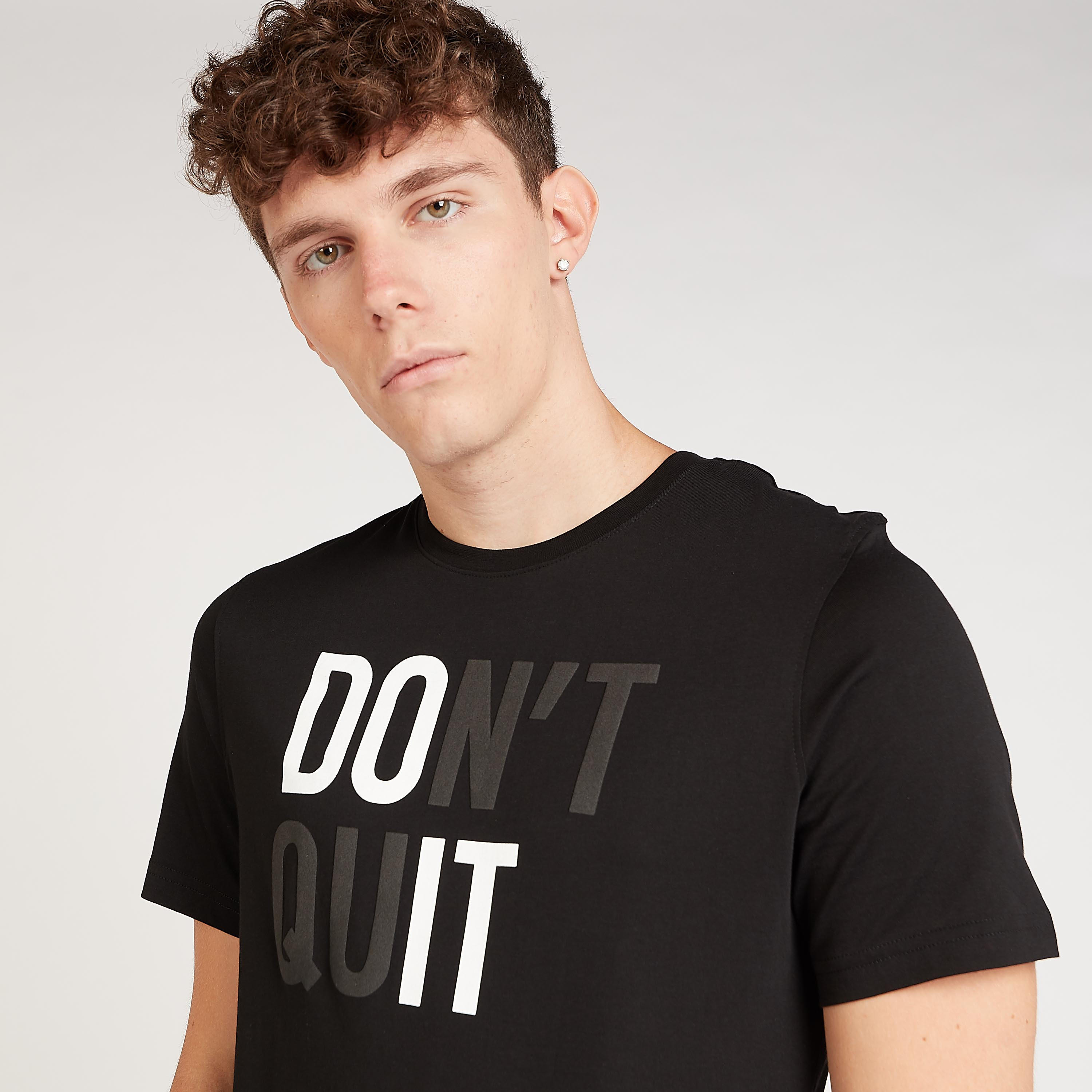 تيشيرت مستدام سليم بياقة ضيقة و طبعات جرافيك-men-clothing-tshirtsandpolos-tshirts-image-3