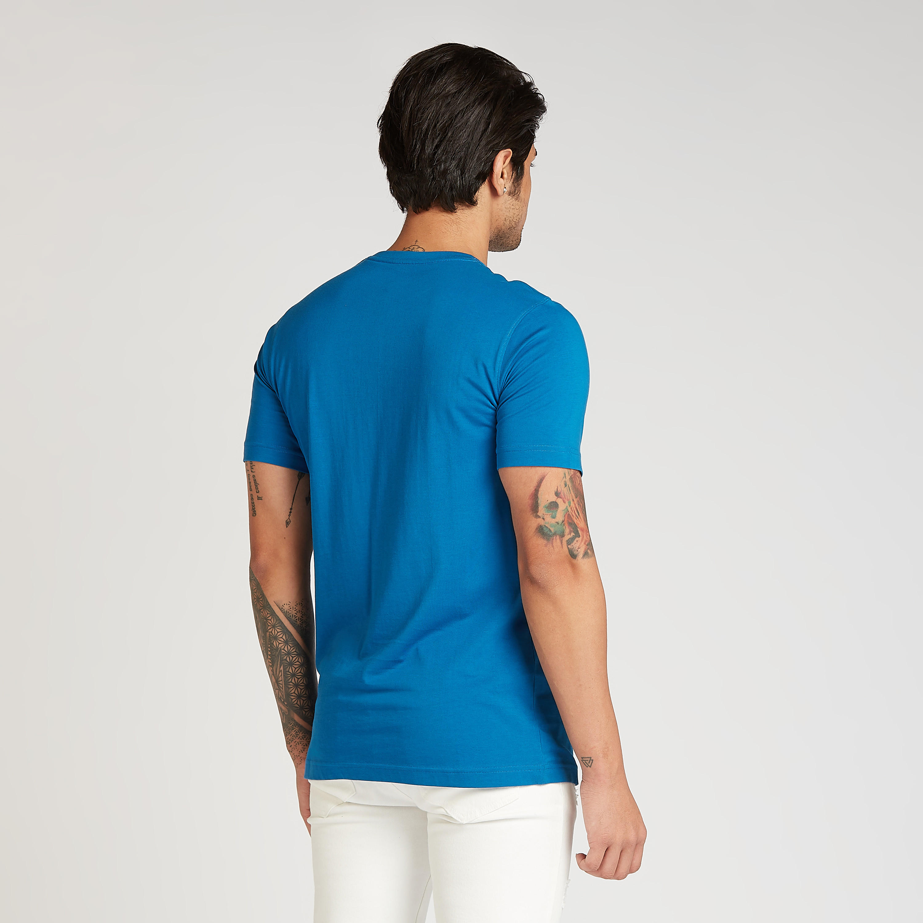 تيشيرت مستدام بقصة سليم وياقة ضيقة وأكمام قصيرة وطبعات-men-clothing-tshirtsandpolos-tshirts-image-4