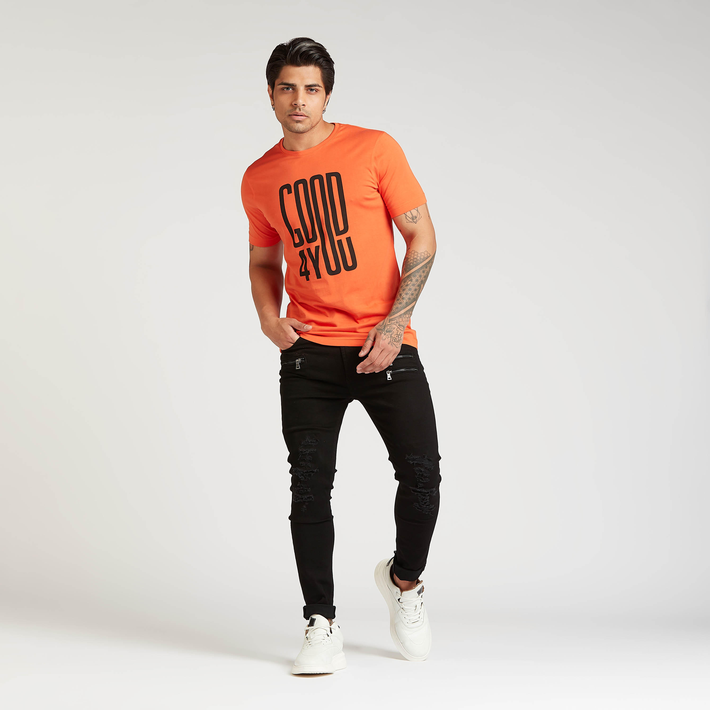 تيشيرت مستدام بقصة سليم وياقة ضيقة وأكمام قصيرة وطبعات-men-clothing-tshirtsandpolos-tshirts-image-2