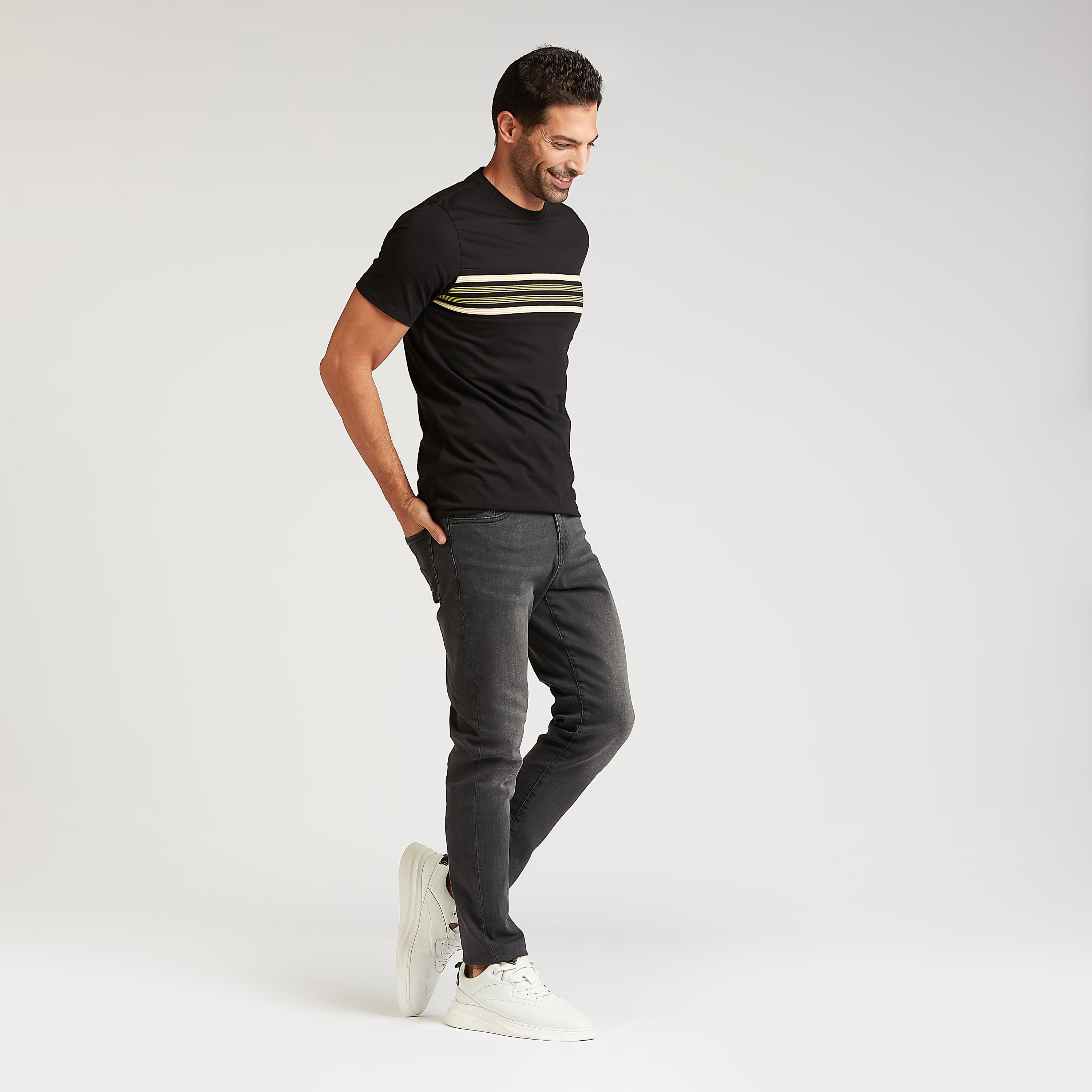 تيشيرت مستدام مخطط سليم بياقة ضيقة-men-clothing-tshirtsandpolos-tshirts-image-2