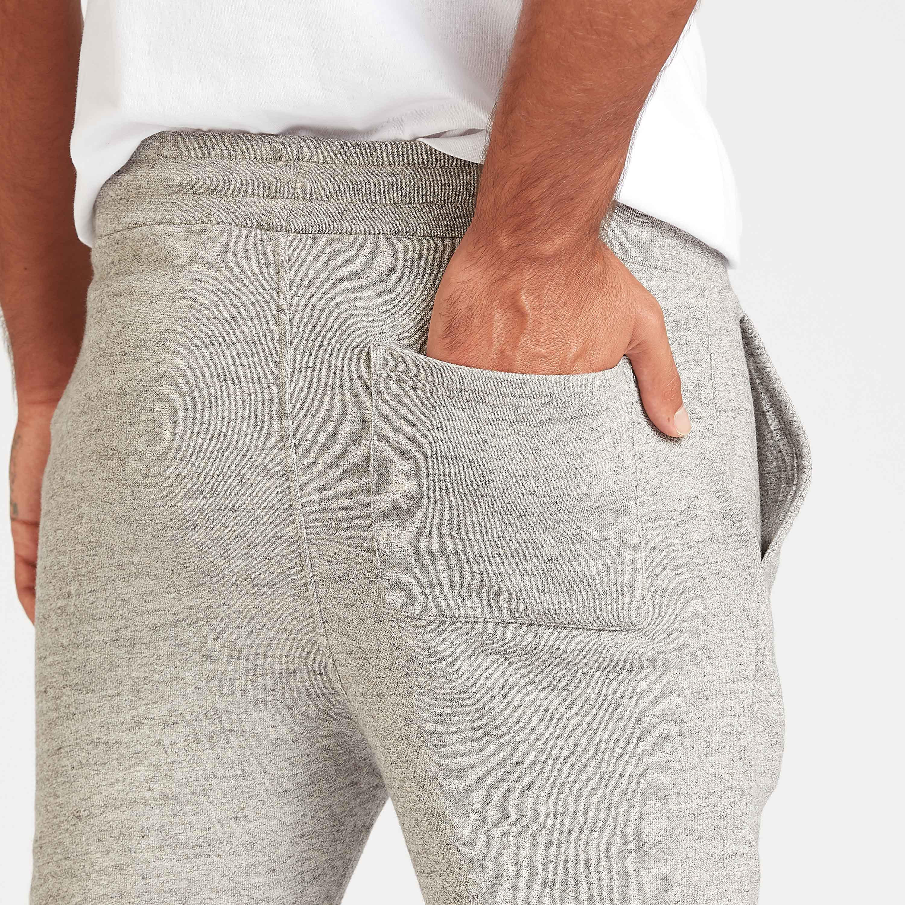 شورت مستدام بارز الملمس بتفاصيل جيوب ورباط إغلاق-men-clothing-bottoms-shorts-image-3