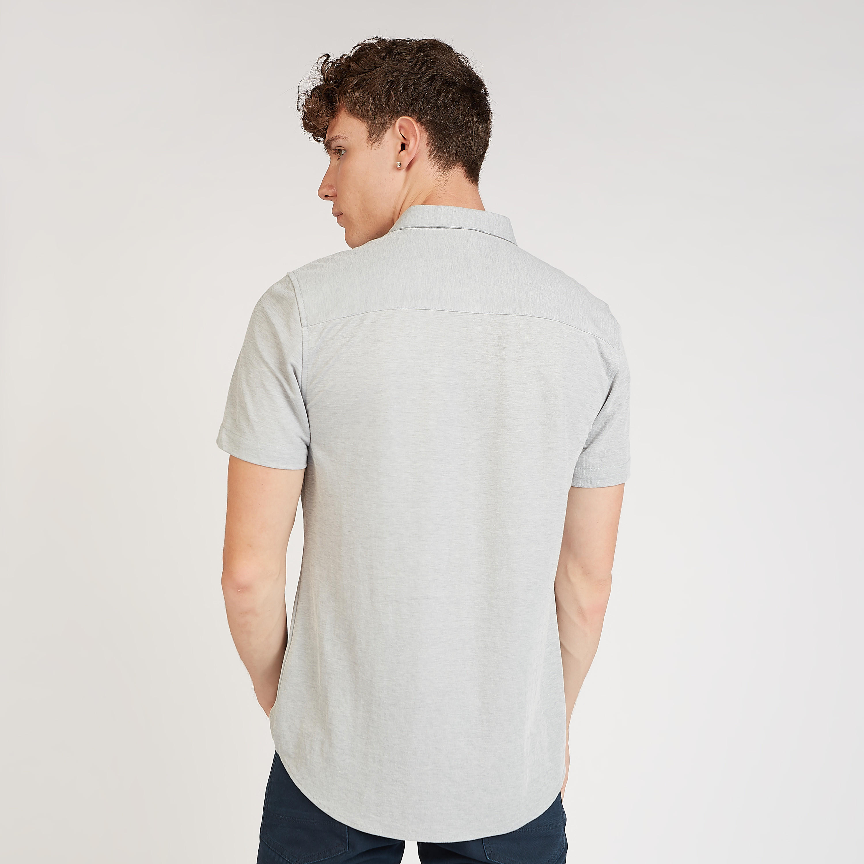 قميص مستدام سليم بارز الملمس بياقة عاديّة وأكمام قصيرة-men-clothing-shirts-image-4