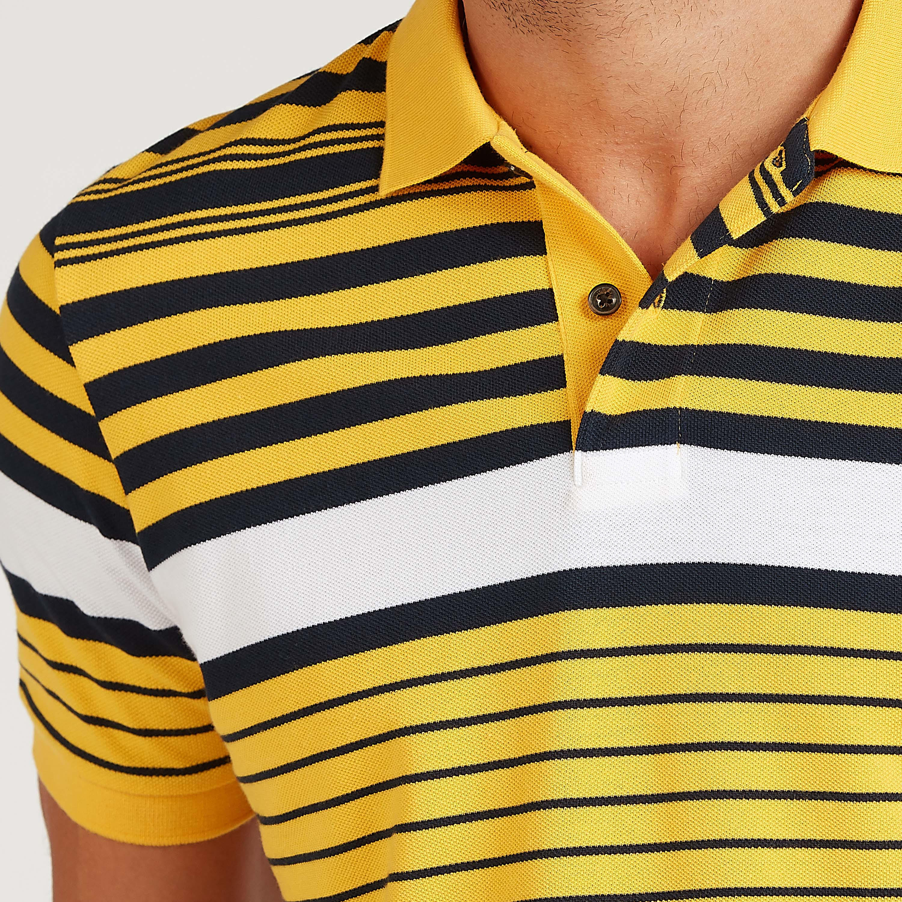 تيشيرت بولو مخطّط بياقة عادية مضلّعة وأكمام قصيرة-men-clothing-tshirtsandpolos-polos-image-3