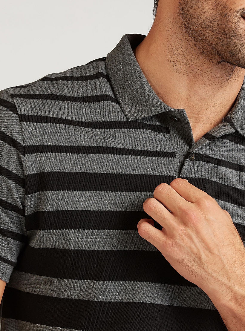 تيشيرت مستدام بولو مقلّم بأكمام قصيرة وياقة عادية-men-clothing-tshirtsandpolos-polos-image-3