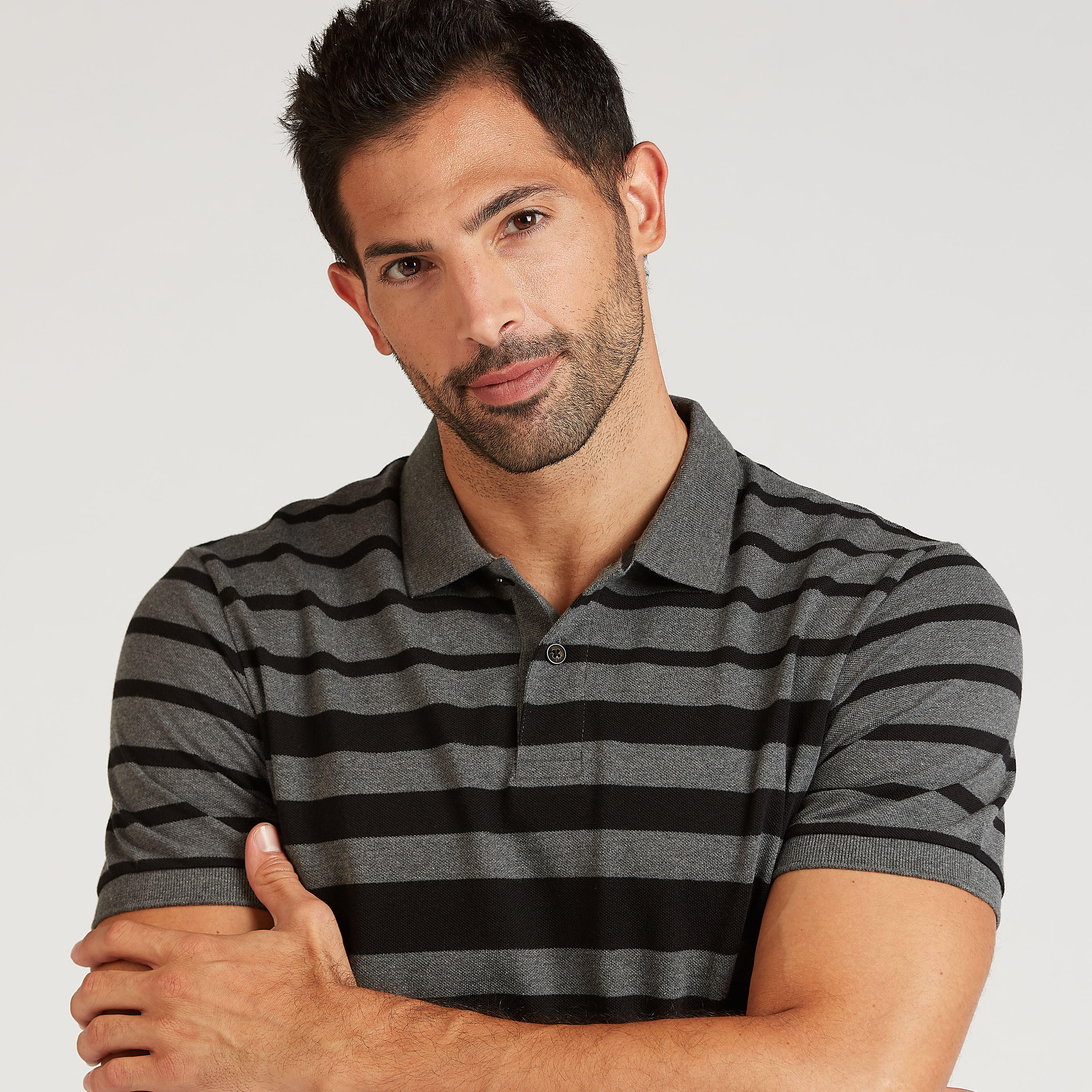 تيشيرت مستدام بولو مقلّم بأكمام قصيرة وياقة عادية-men-clothing-tshirtsandpolos-polos-image-1