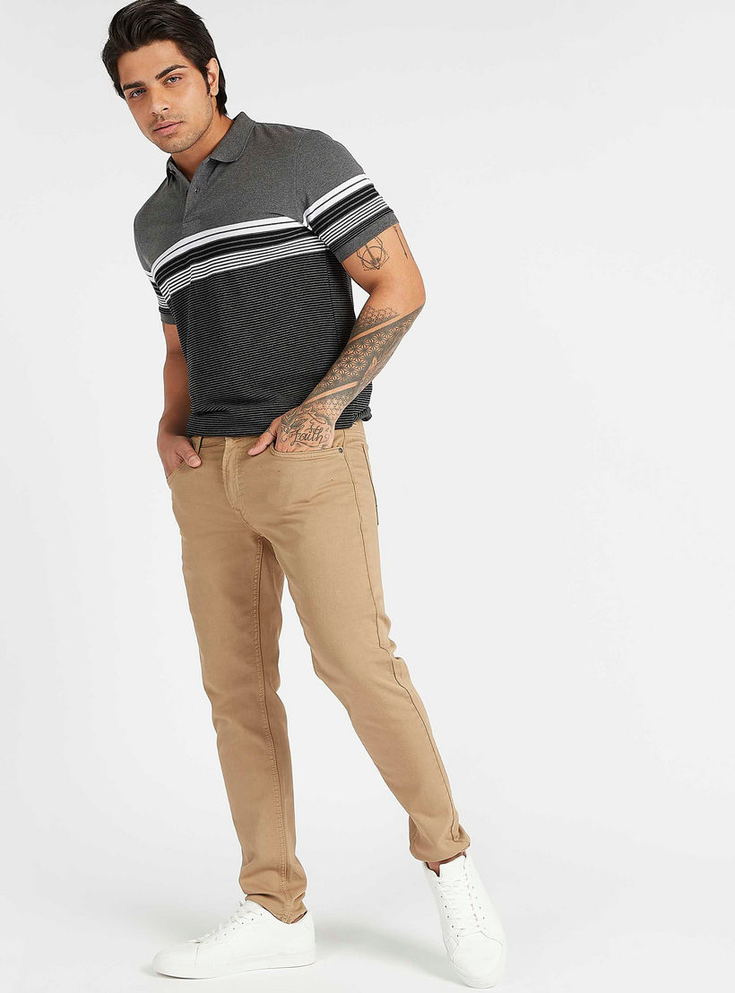 تيشيرت مخطط بياقة عاديّة وأكمام قصيرة-men-clothing-tshirtsandpolos-polos-image-4