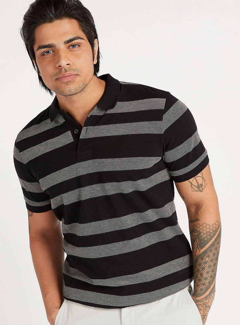 تيشيرت مخطط بياقة عاديّة وأكمام قصيرة-men-clothing-tshirtsandpolos-polos-image-5