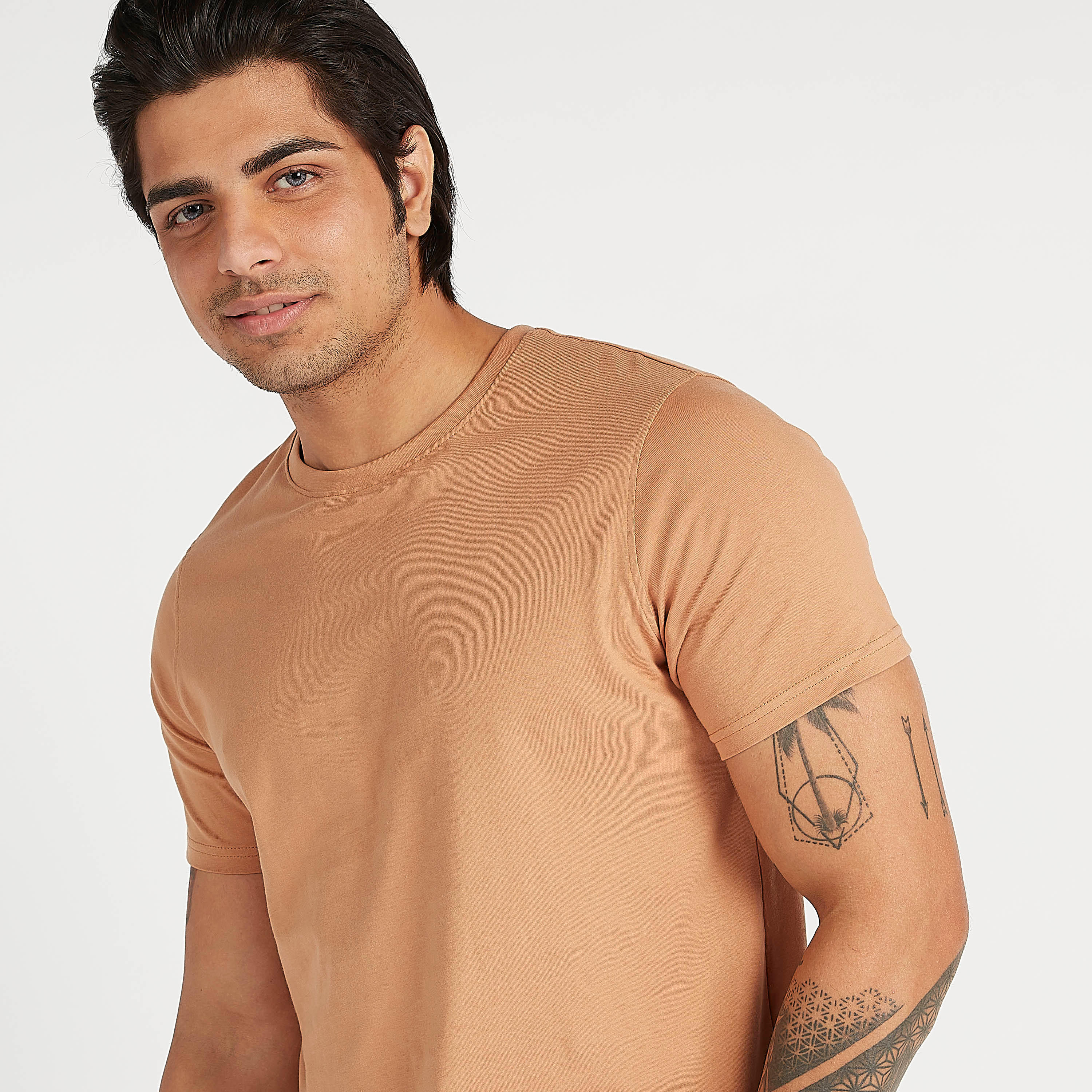 تيشيرت مستدام سادة بياقة ضيّقة وأكمام قصيرة-men-clothing-tshirtsandpolos-tshirts-image-3