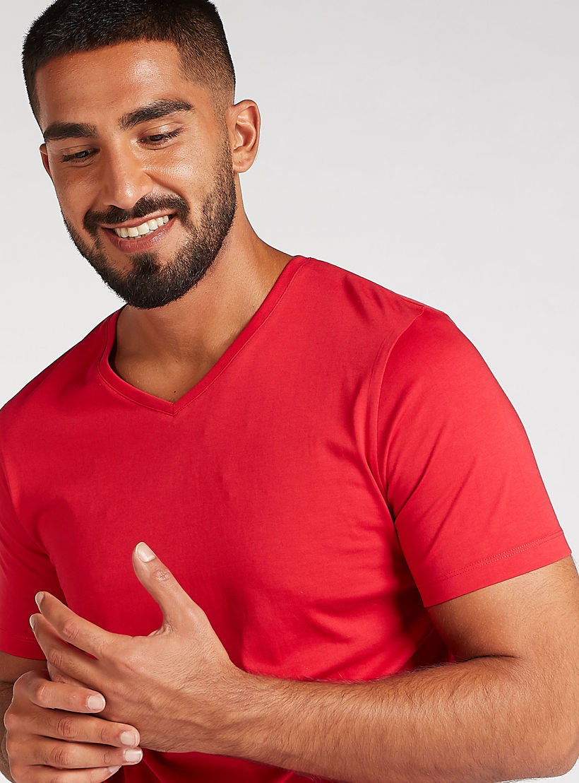 تيشيرت مستدام سادة بياقة V وأكمام قصيرة-men-clothing-tshirtsandpolos-tshirts-image-2