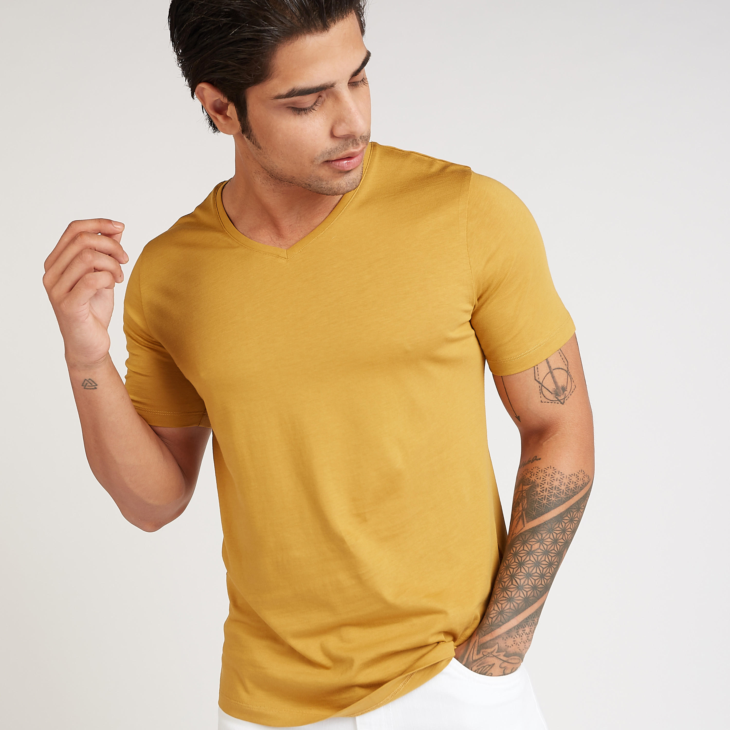 Sustainable Solid T-shirt with V-neck and Short Sleeves-men-clothing-tshirtsandpolos-tshirts-image-1