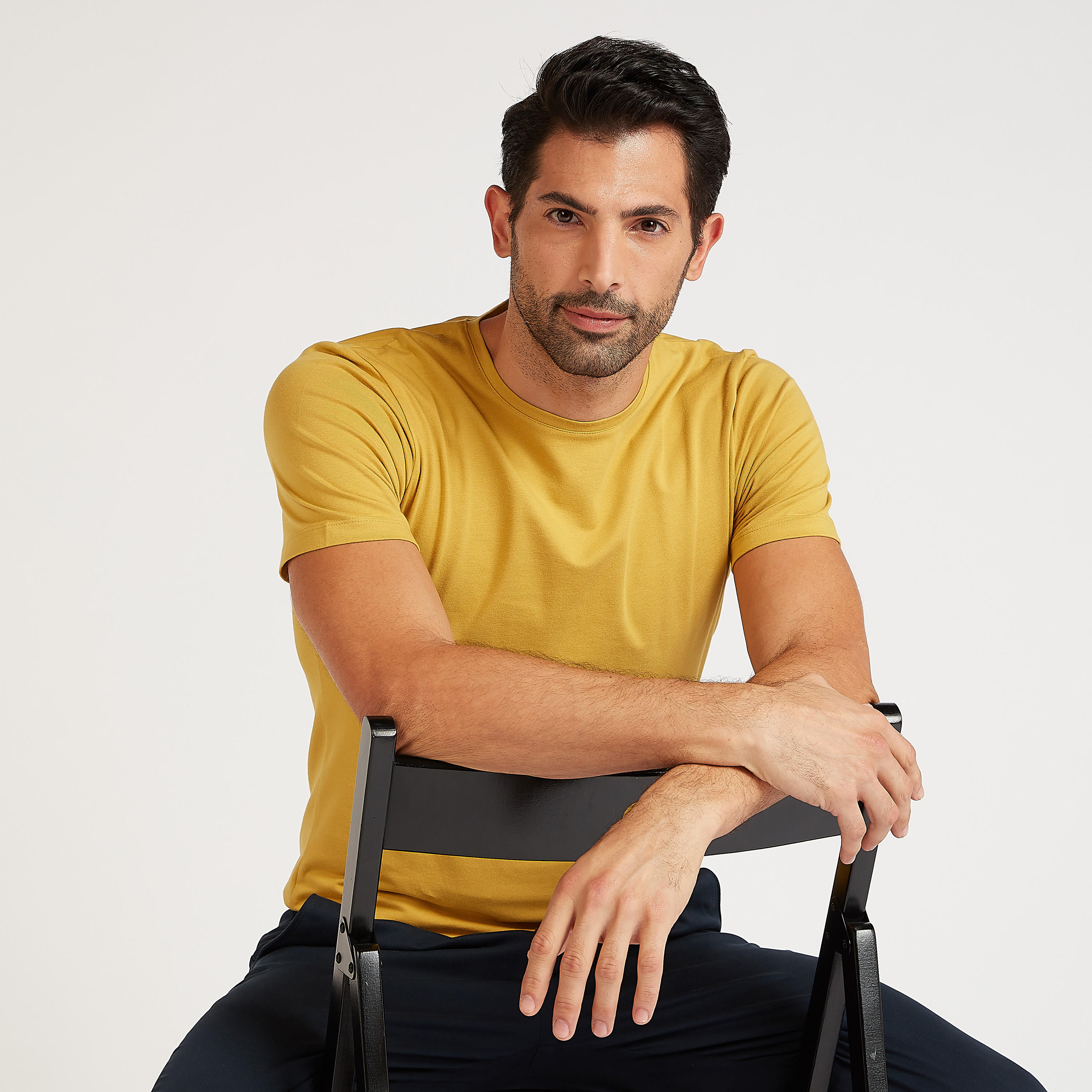 تيشيرت مستدام سادة بياقة ضيّقة وأكمام قصيرة-men-clothing-tshirtsandpolos-tshirts-image-1