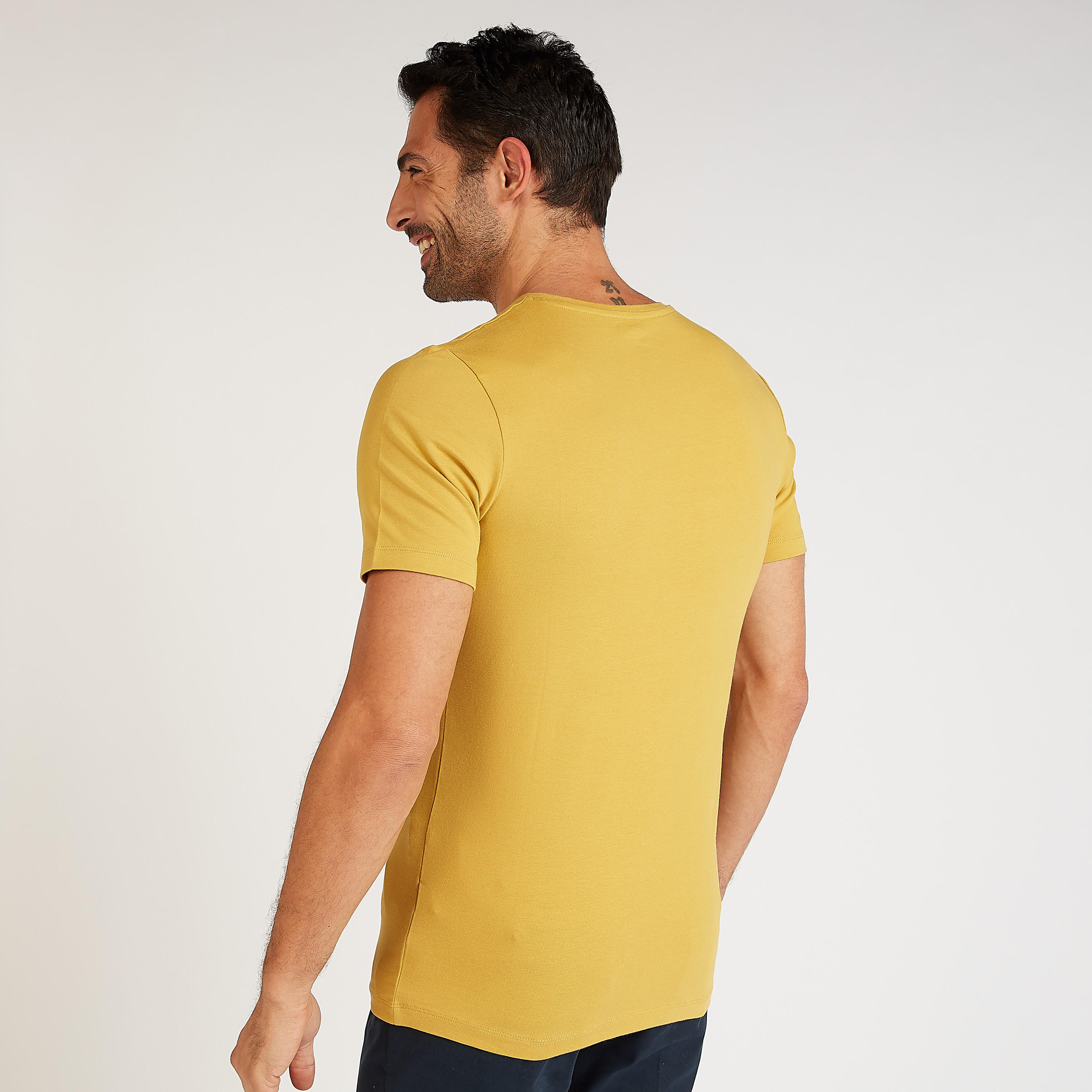 تيشيرت مستدام سادة بياقة ضيّقة وأكمام قصيرة-men-clothing-tshirtsandpolos-tshirts-image-4