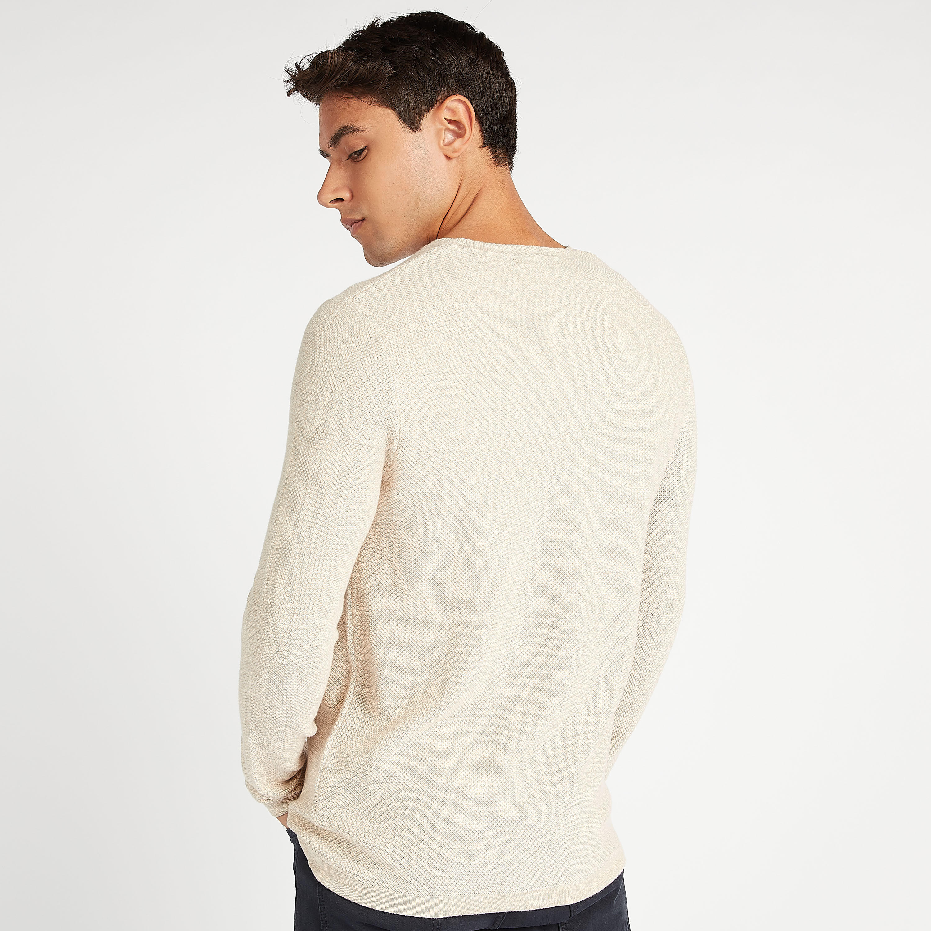 كنزة مستدامة بارزة الملمس بياقة ضيّقة وأكمام طويلة-men-clothing-sweatersandpullovers-image-4