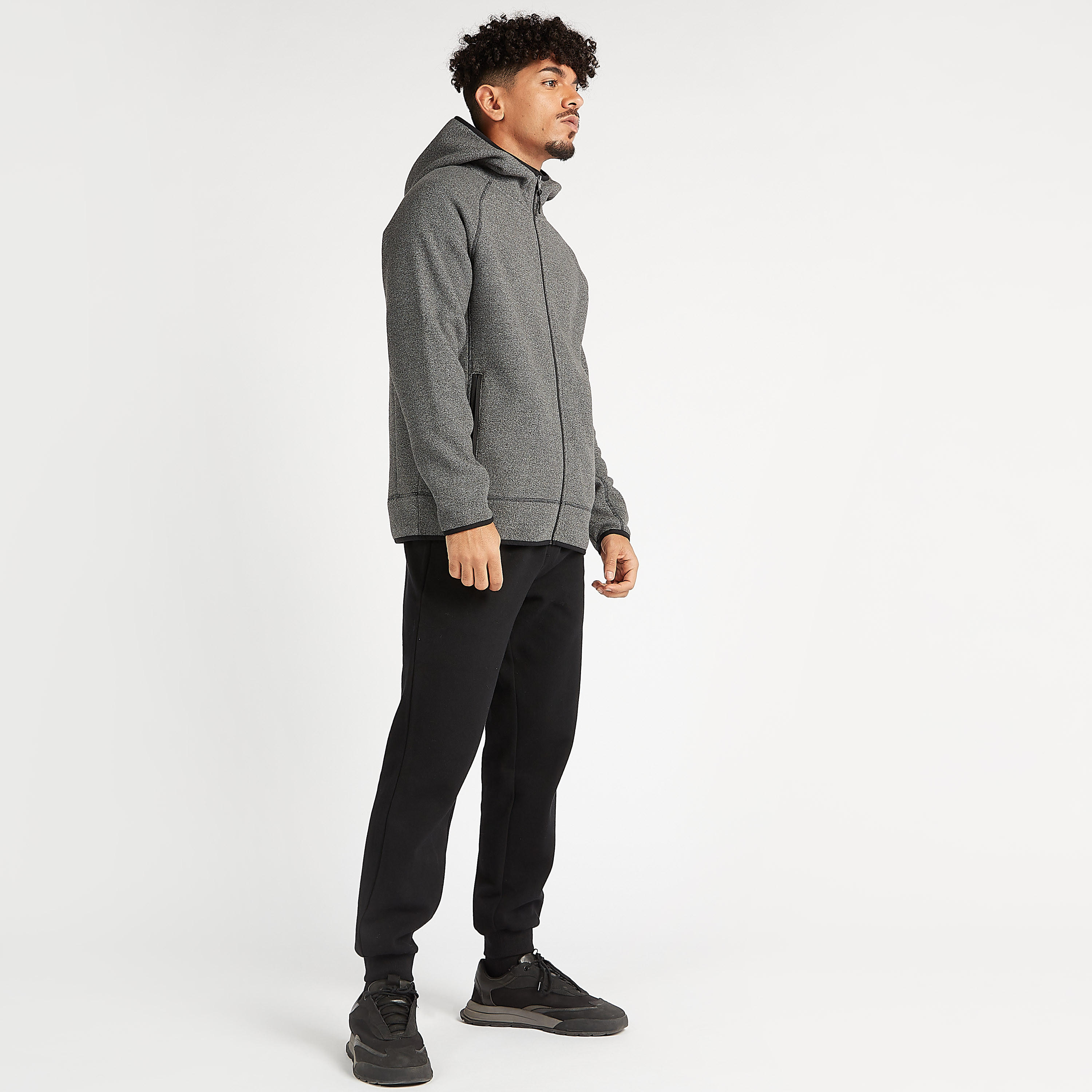 جاكيت بارز الملمس بقبّعة وجيوب وسحّاب-men-clothing-jacketsandblazers-jackets-image-9