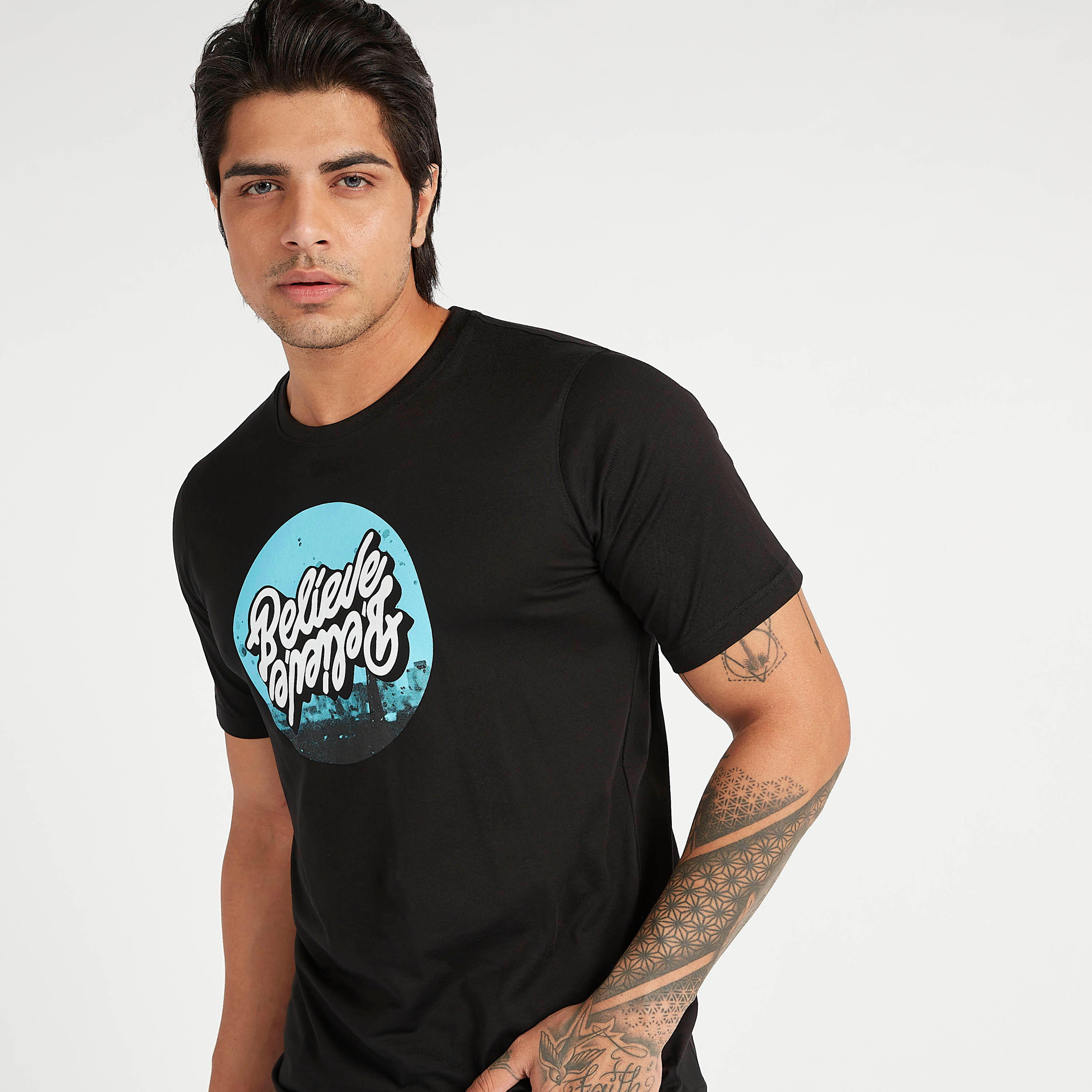 تيشيرت مستدام بياقة ضيّقة وأكمام قصيرة وطبعات-men-clothing-tshirtsandpolos-tshirts-image-3