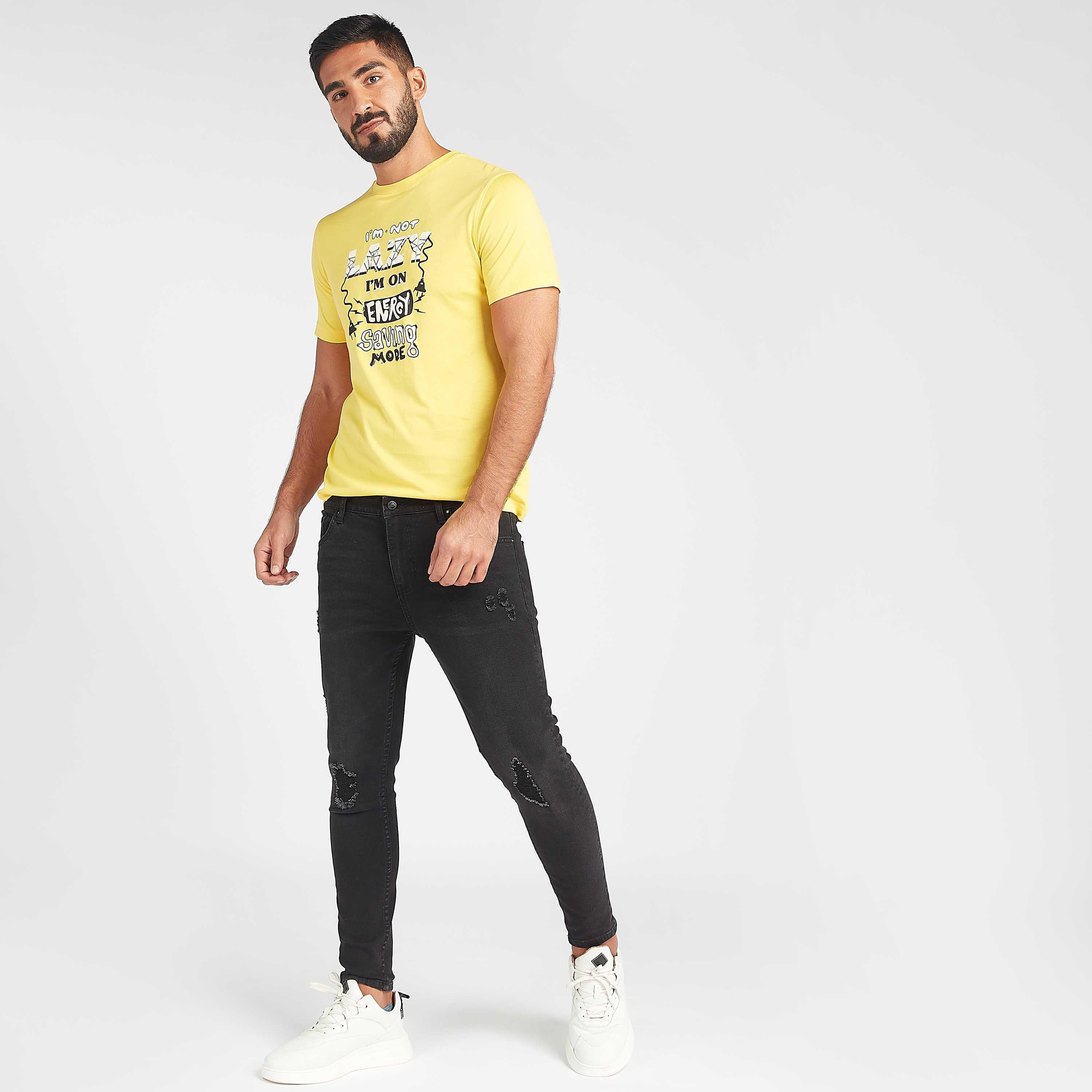 تيشيرت مستدام بياقة ضيّقة وأكمام قصيرة وطبعات شعار-men-clothing-tshirtsandpolos-tshirts-image-2