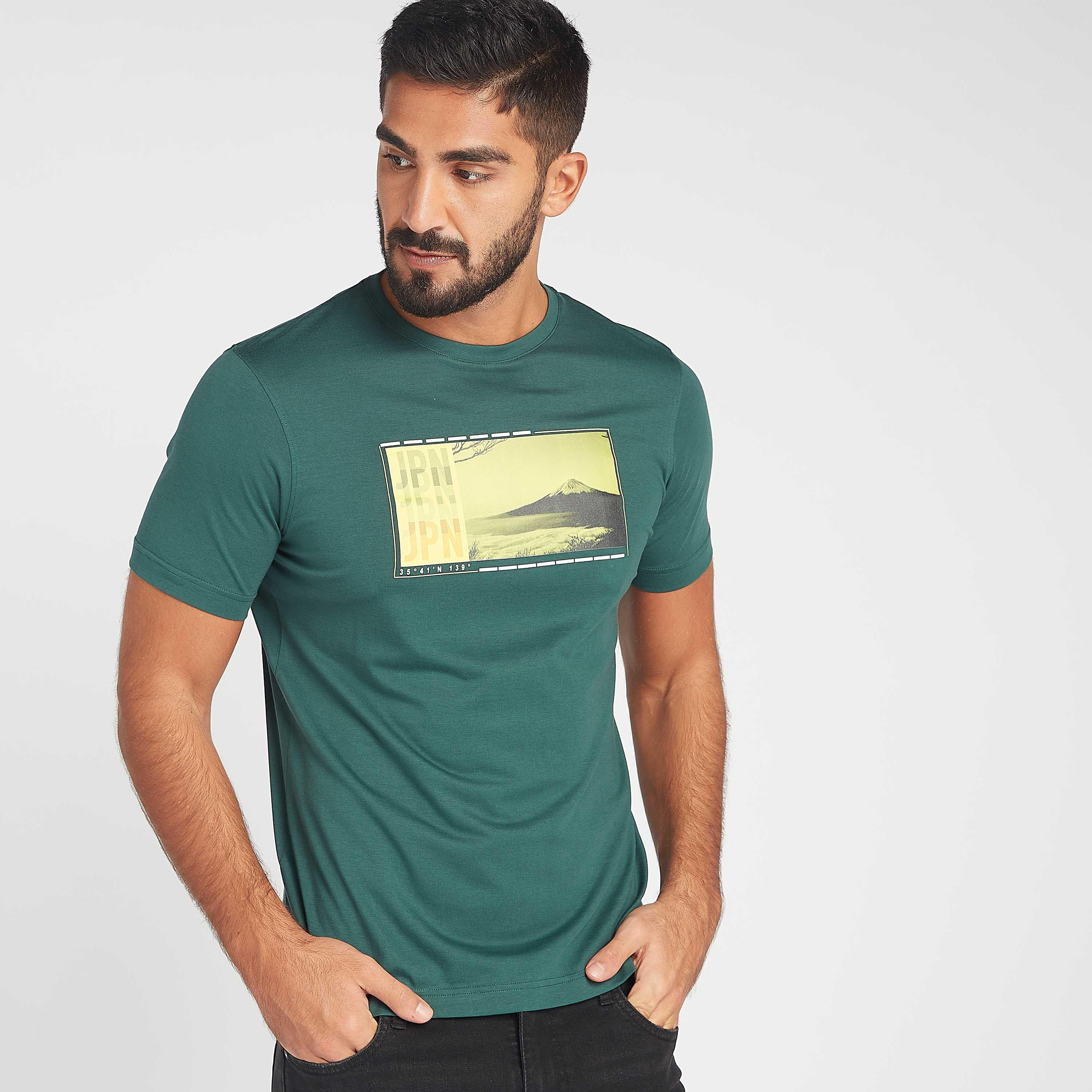 تيشيرت مستدام بياقة ضيّقة وأكمام قصيرة وطبعات-men-clothing-tshirtsandpolos-tshirts-image-1