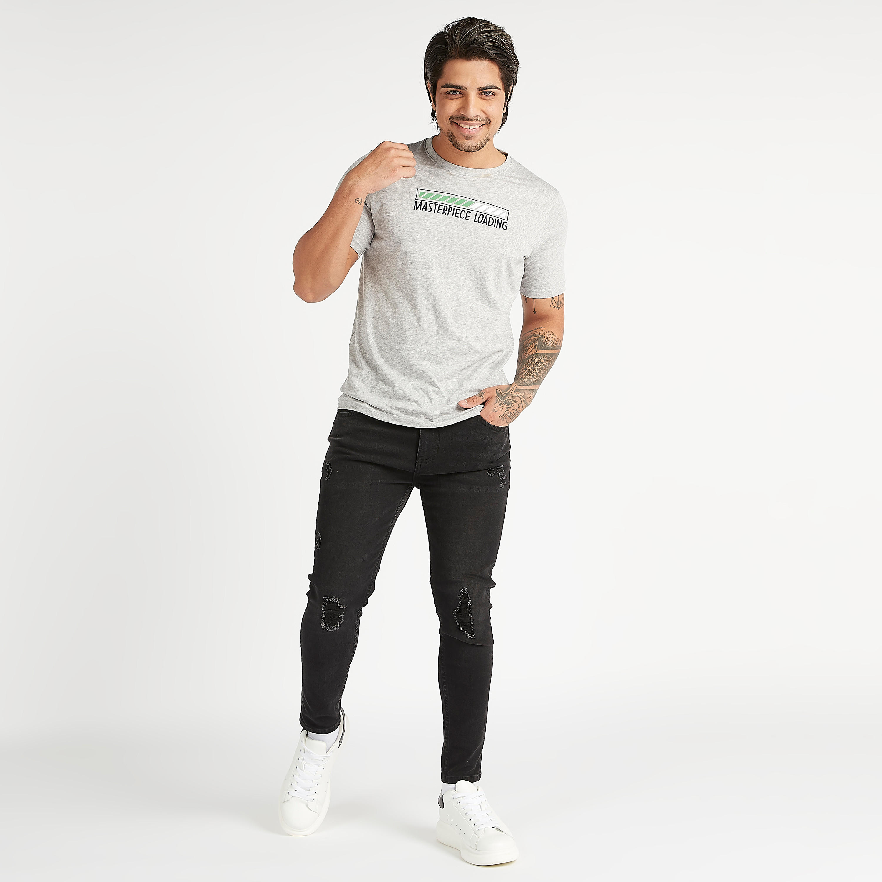 تيشيرت بياقة ضيّقة وأكمام قصيرة وطبعات-men-clothing-tshirtsandpolos-tshirts-image-2