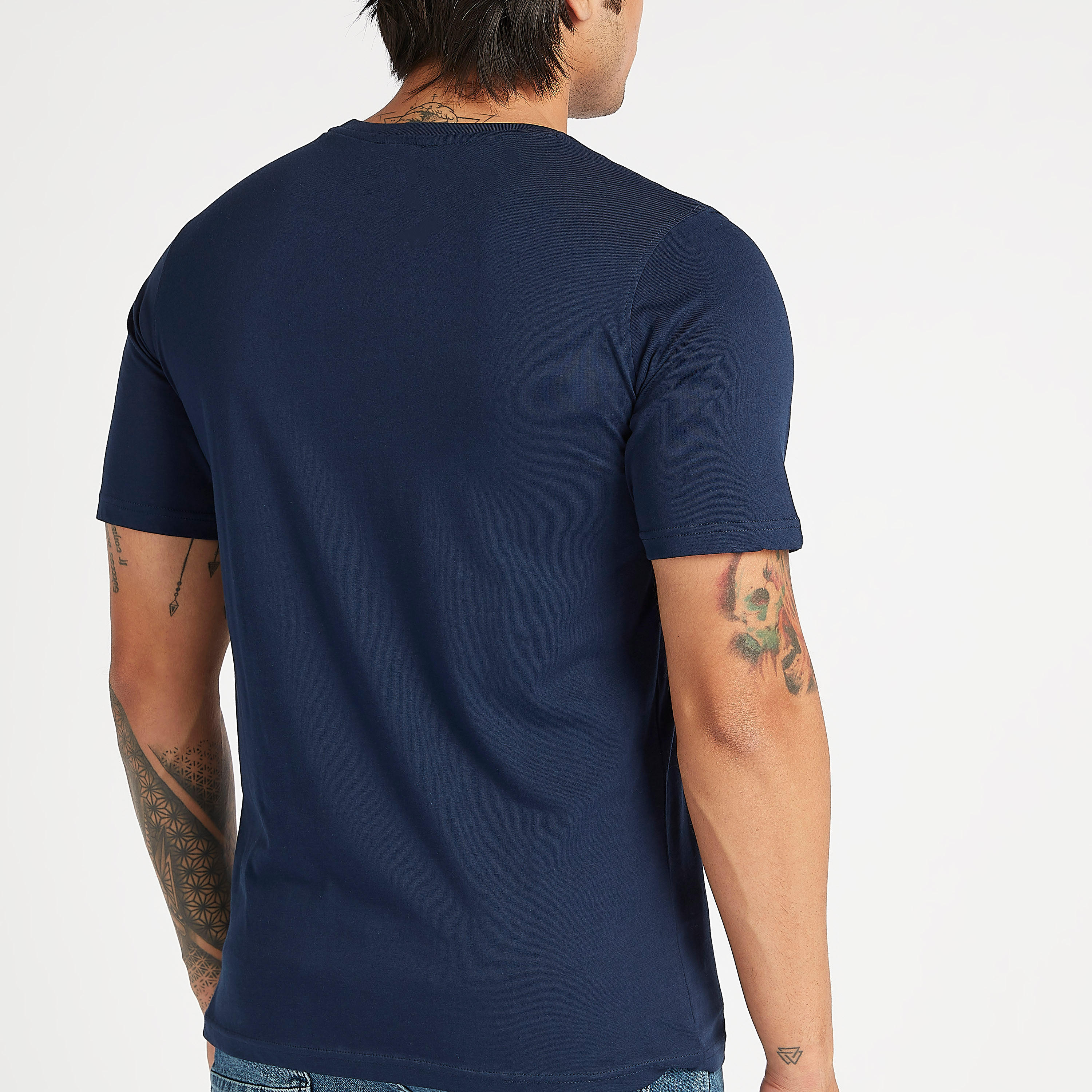تيشيرت مستدام سليم فيت بياقة ضيّقة وأكمام قصيرة-men-clothing-tshirtsandpolos-tshirts-image-4