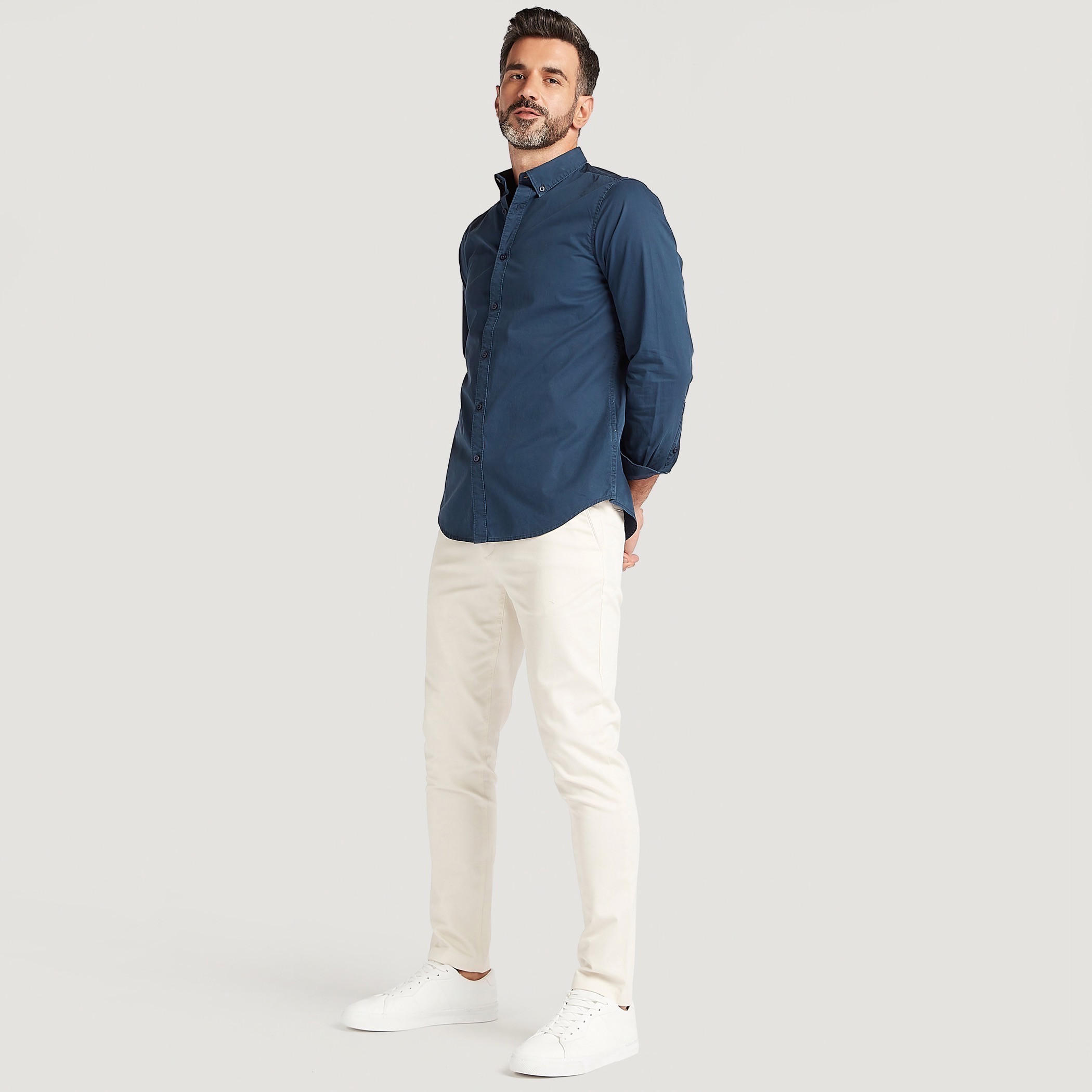 قميص سادة بأكمام طويلة وزر سفلي-men-clothing-shirts-image-4