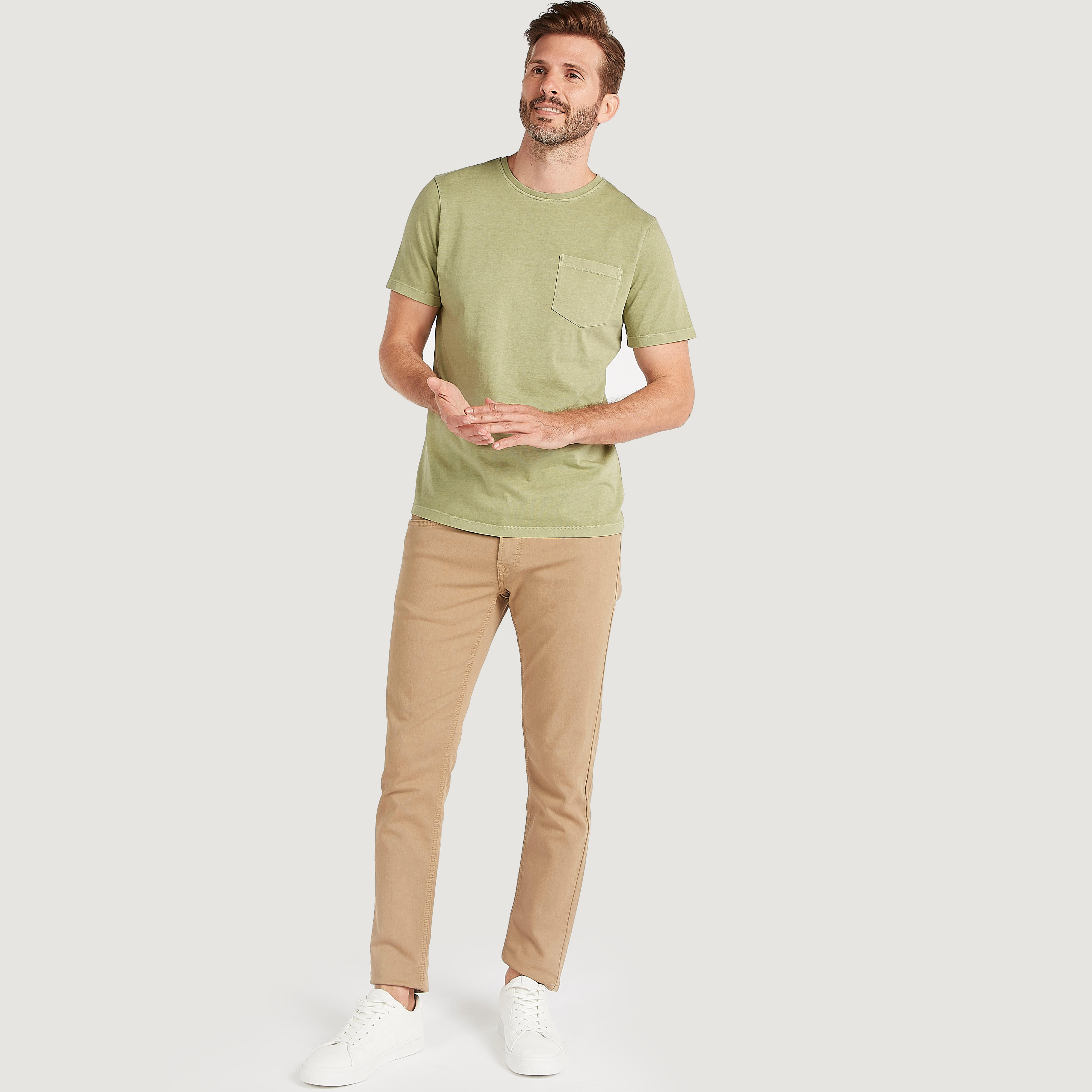 تيشيرت سادة بياقة ضيّقة وأكمام قصيرة-men-clothing-tshirtsandpolos-tshirts-image-3