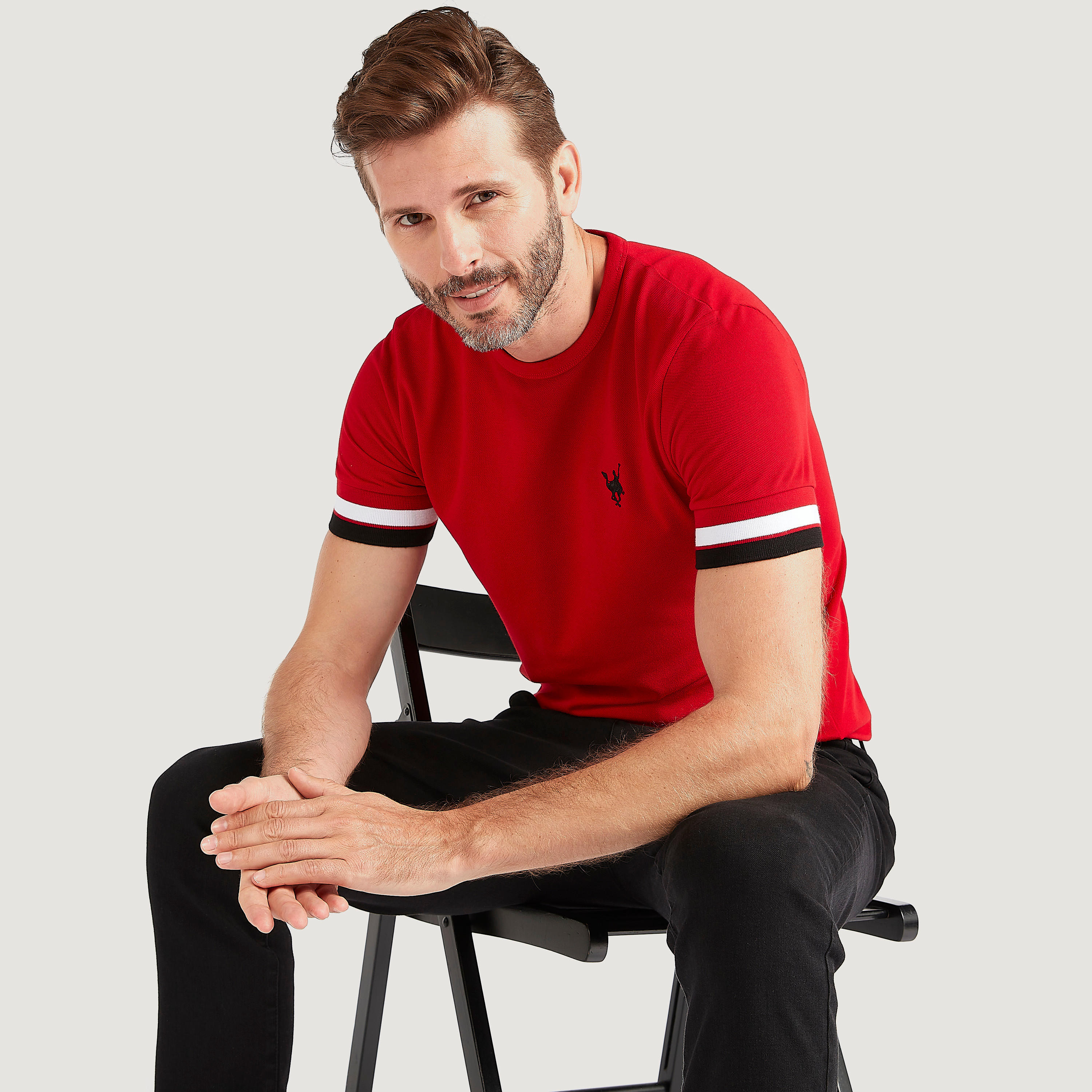 تيشيرت سادة بياقة ضيّقة وأكمام قصيرة-men-clothing-tshirtsandpolos-tshirts-image-3