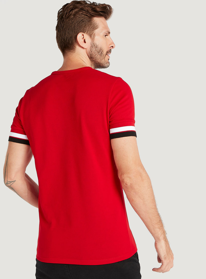 تيشيرت سادة بياقة ضيّقة وأكمام قصيرة-men-clothing-tshirtsandpolos-tshirts-image-2