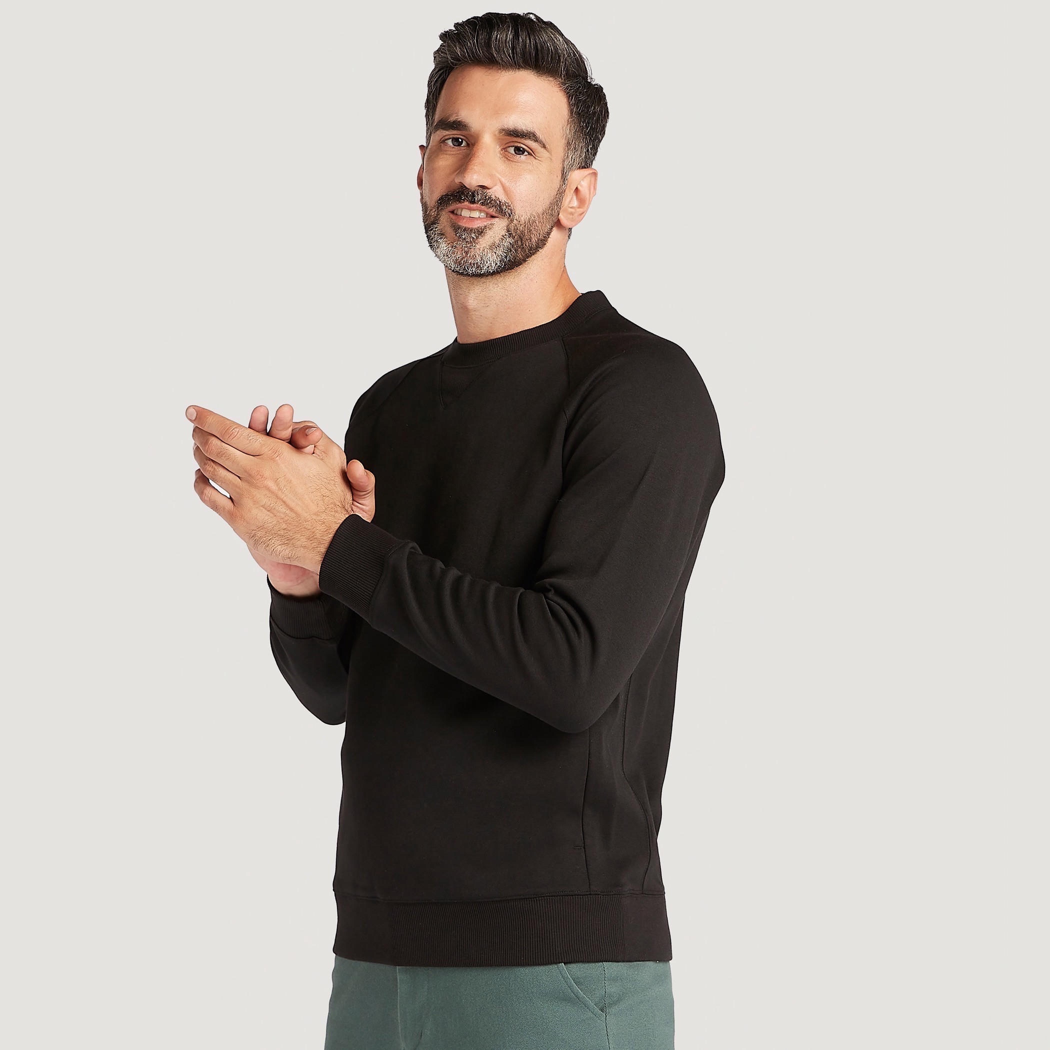 سويت شيرت سادة بياقة ضيّقة وأكمام طويلة-men-winterwear-hoodiesandsweatshirts-image-6