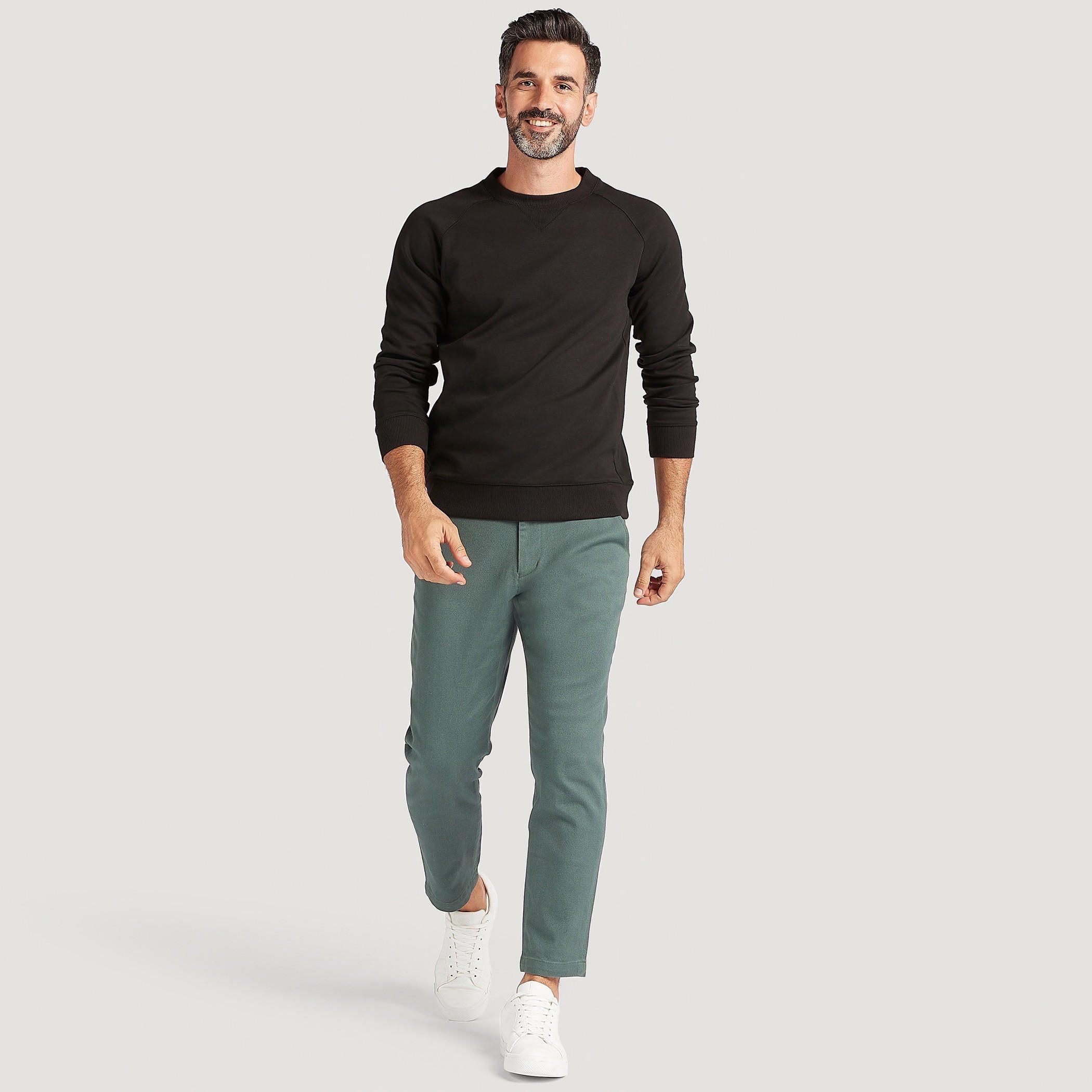 سويت شيرت سادة بياقة ضيّقة وأكمام طويلة-men-winterwear-hoodiesandsweatshirts-image-5