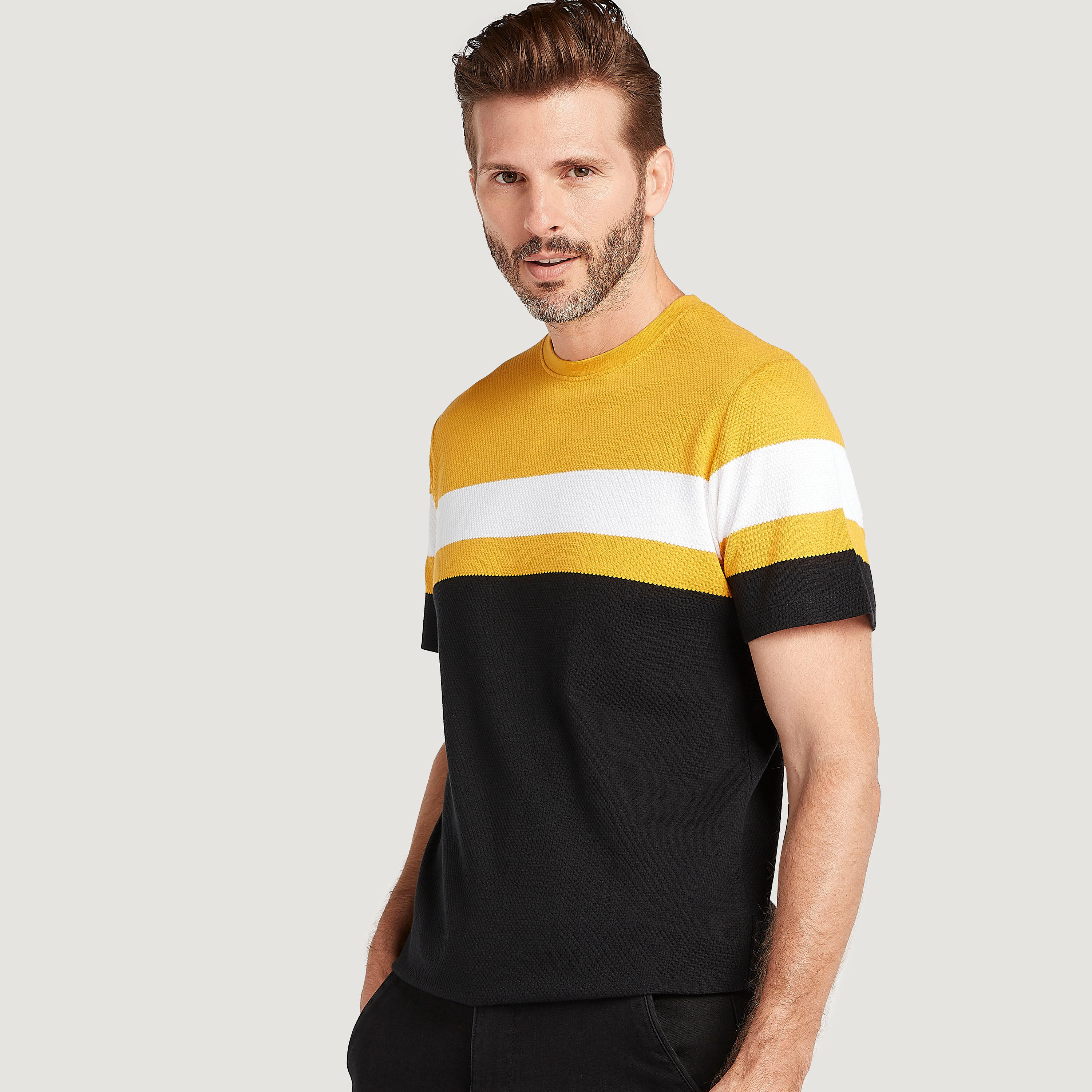 تيشيرت بتصاميم مغايرة وياقة ضيّقة وأكمام قصيرة-men-clothing-tshirtsandpolos-tshirts-image-6