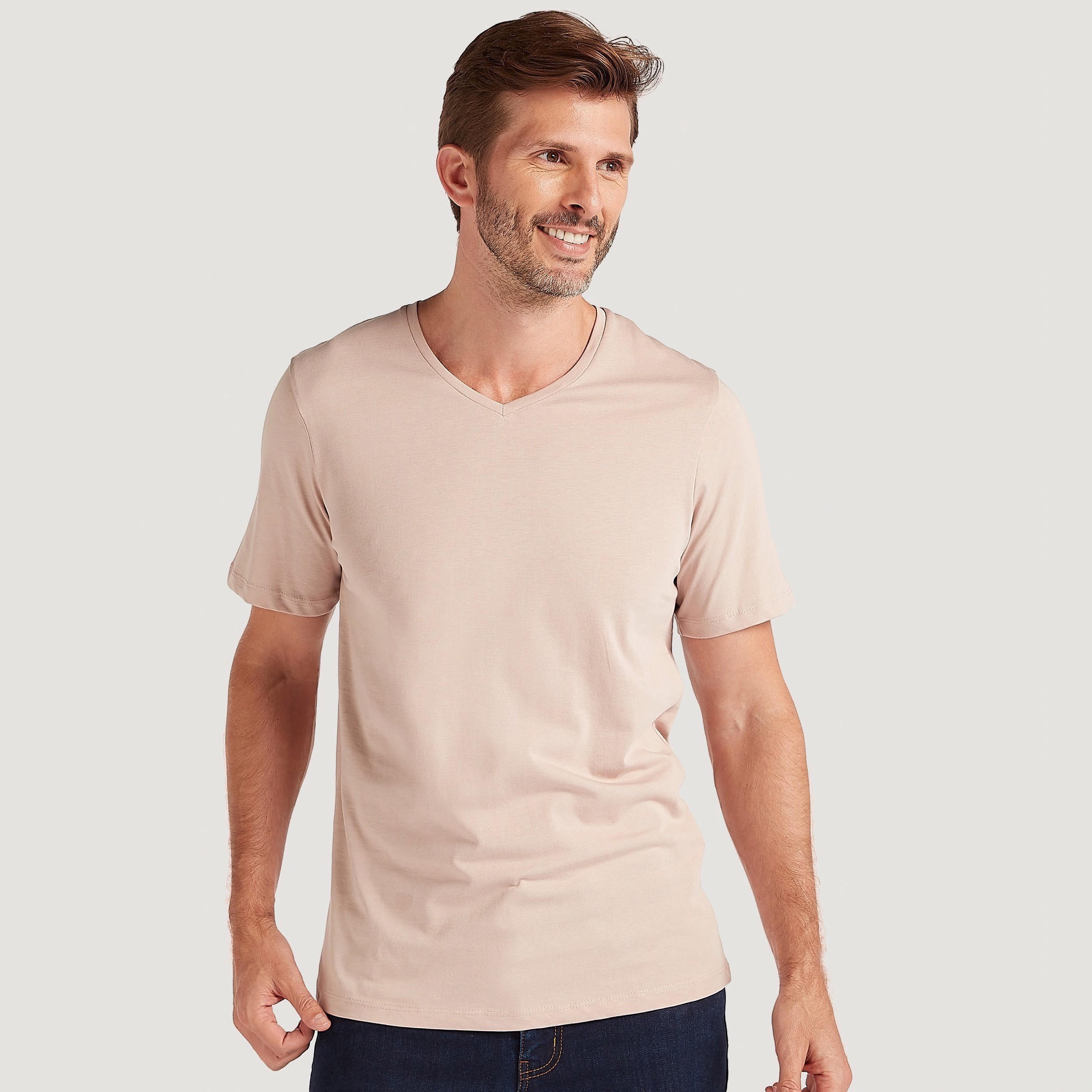 تيشيرت بارز الملمس بياقة V وأكمام قصيرة-men-clothing-tshirtsandpolos-tshirts-image-1