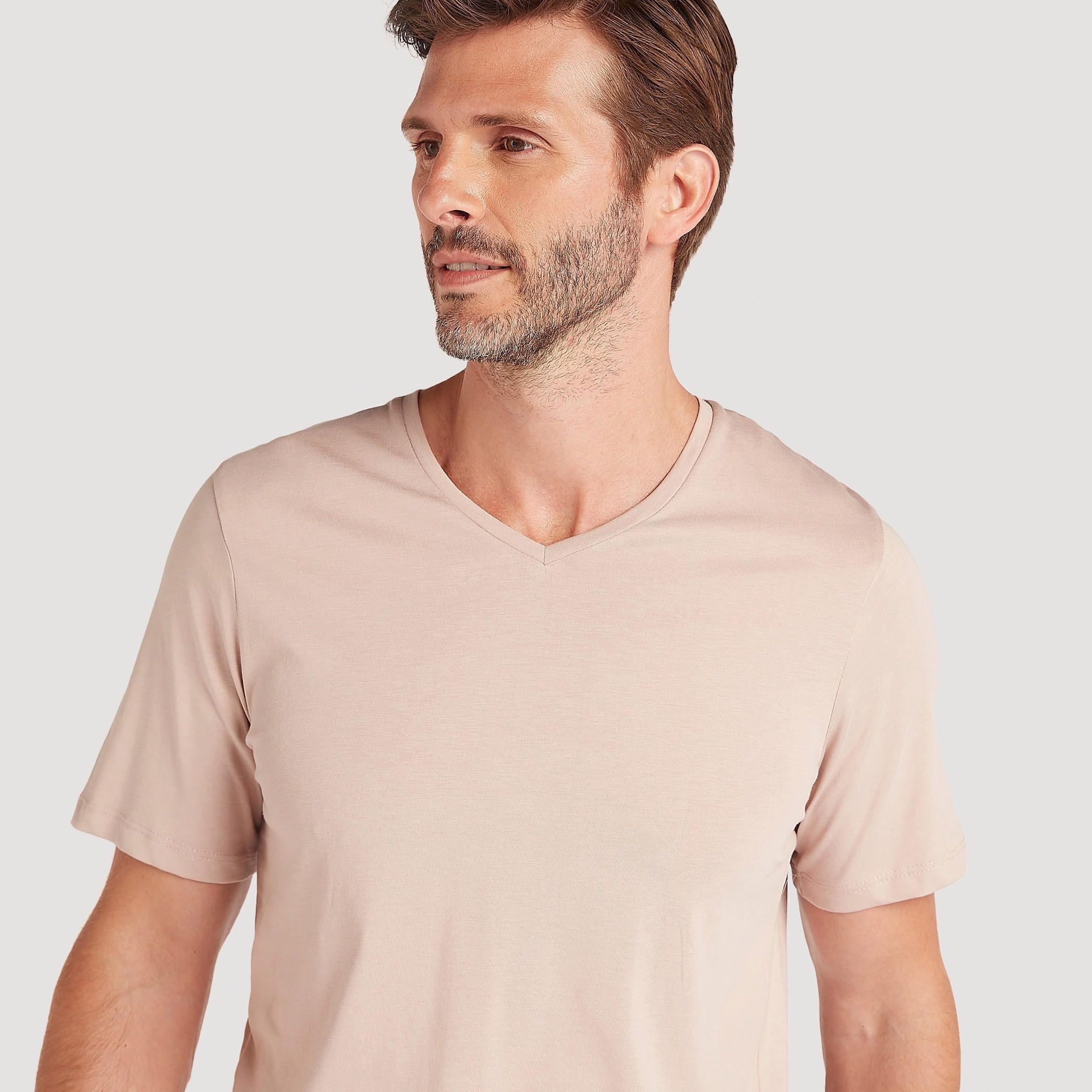 تيشيرت بارز الملمس بياقة V وأكمام قصيرة-men-clothing-tshirtsandpolos-tshirts-image-3
