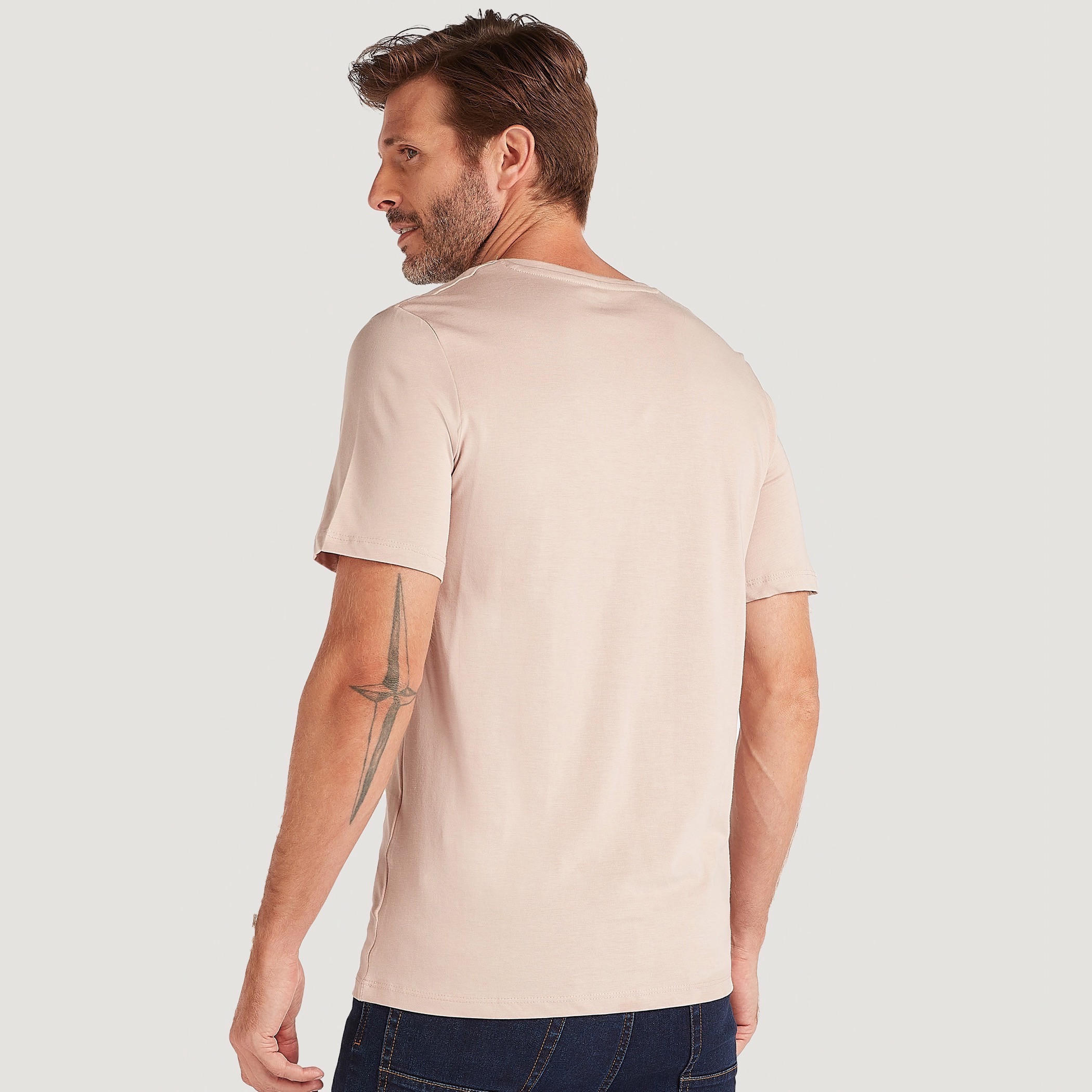 تيشيرت بارز الملمس بياقة V وأكمام قصيرة-men-clothing-tshirtsandpolos-tshirts-image-4