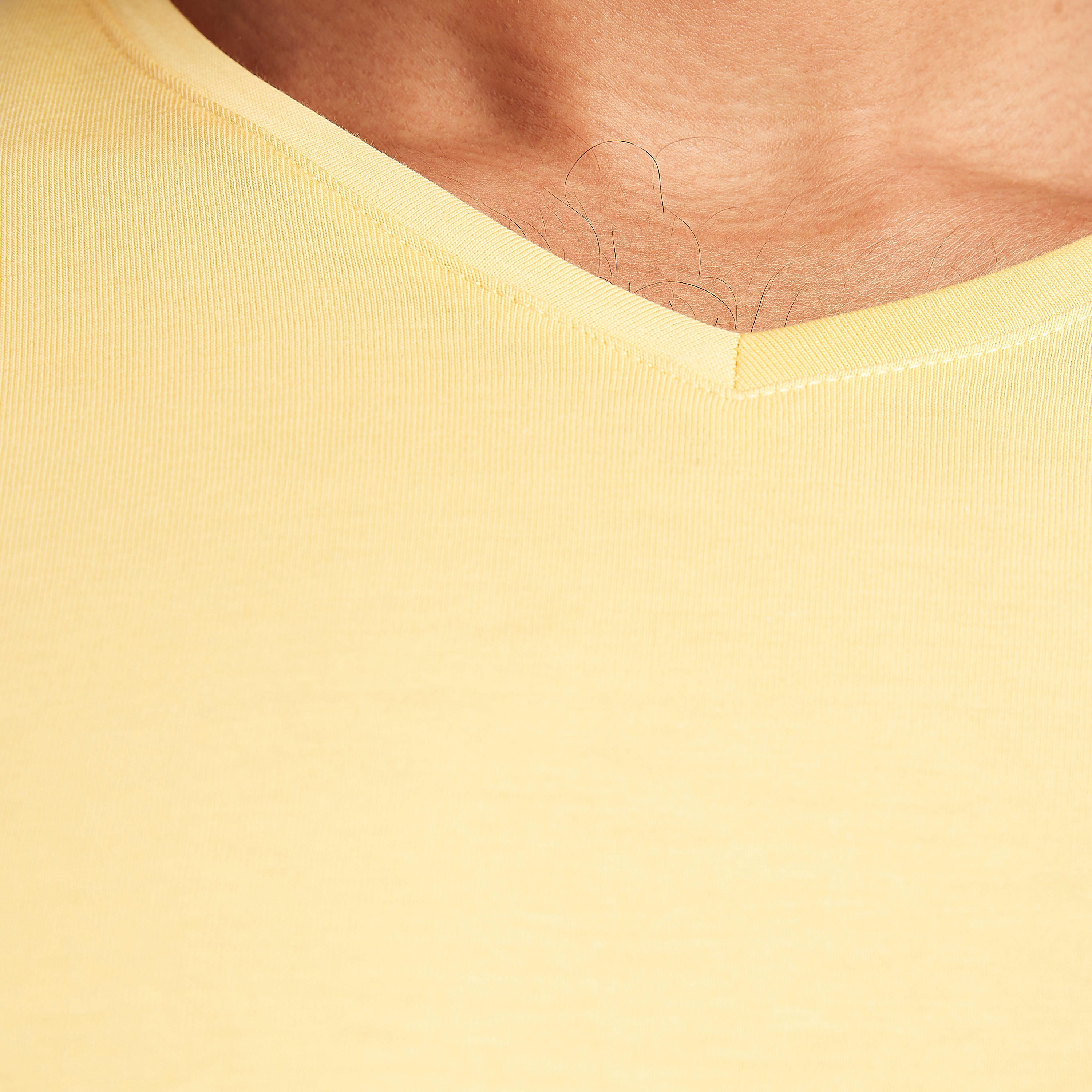 تيشيرت سادة بياقة v وأكمام قصيرة-men-clothing-tshirtsandpolos-tshirts-image-5