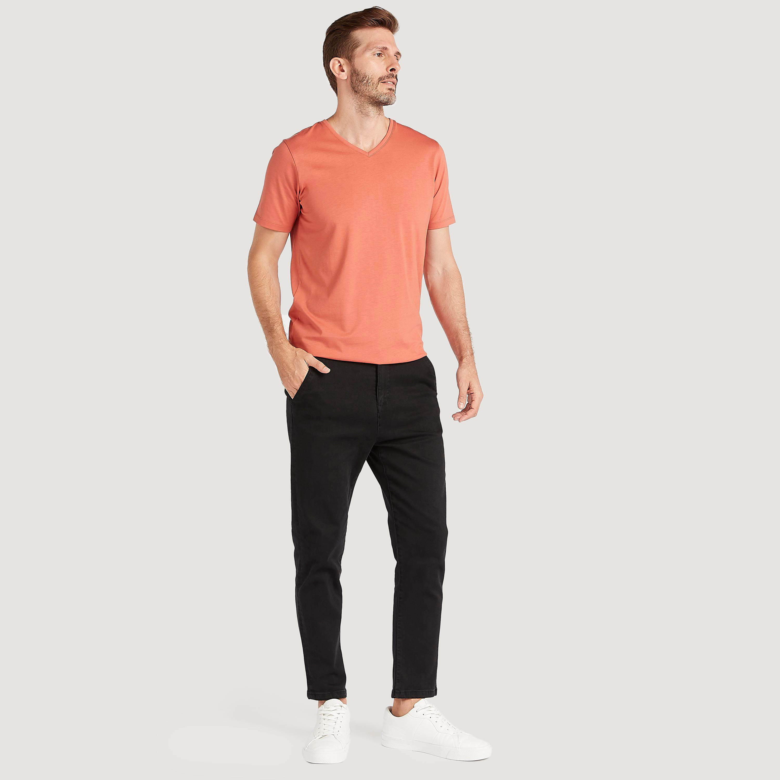 تيشيرت سادة بياقة v وأكمام قصيرة-men-clothing-tshirtsandpolos-tshirts-image-3