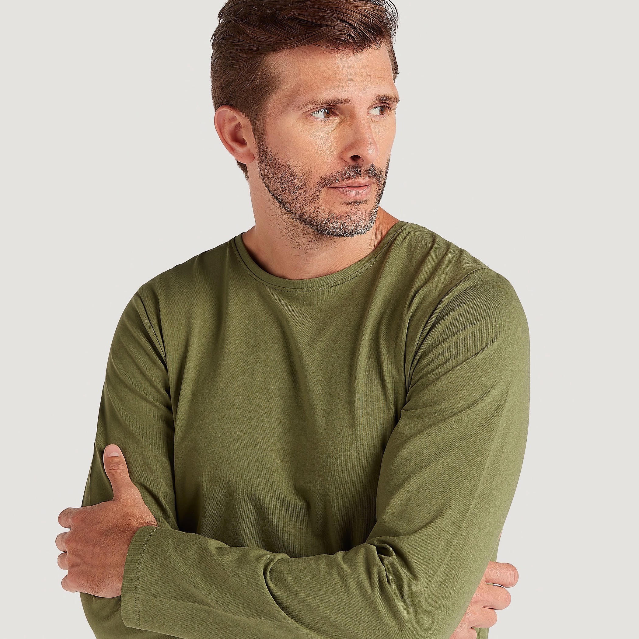 تيشيرت سادة بياقة ضيّقة وأكمام طويلة-men-clothing-tshirtsandpolos-tshirts-image-6