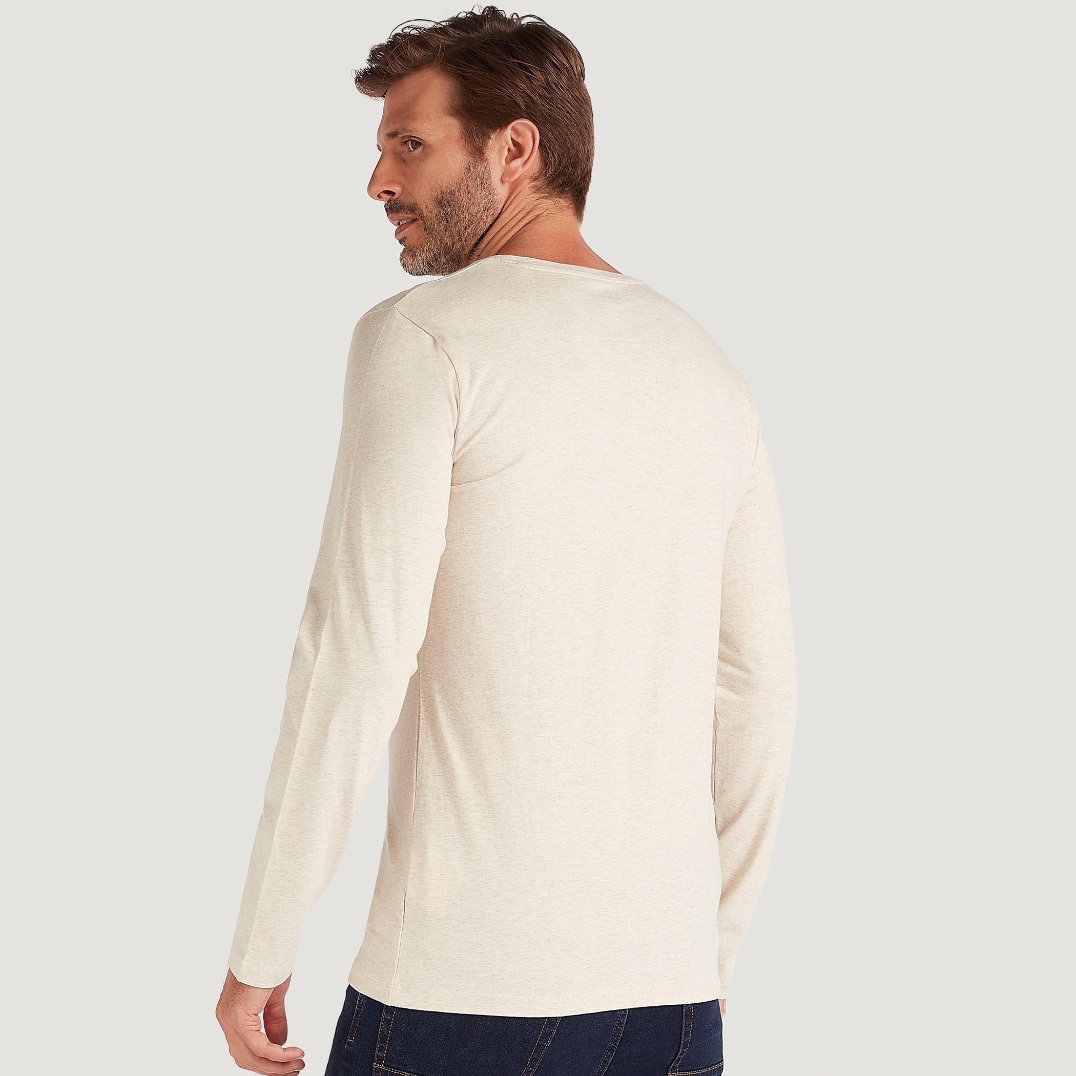 تيشيرت بارز الملمس بياقة v وأكمام طويلة-men-clothing-tshirtsandpolos-tshirts-image-4