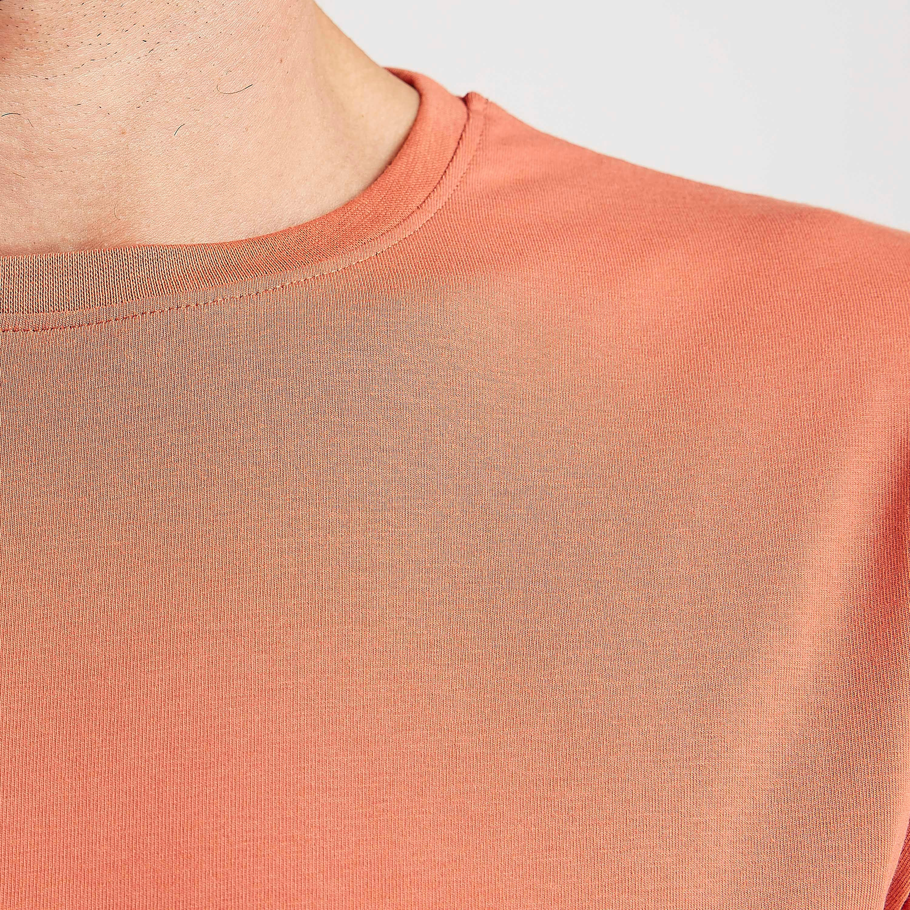 تيشيرت سادة بياقة ضيّقة وأكمام قصيرة-men-clothing-tshirtsandpolos-tshirts-image-2