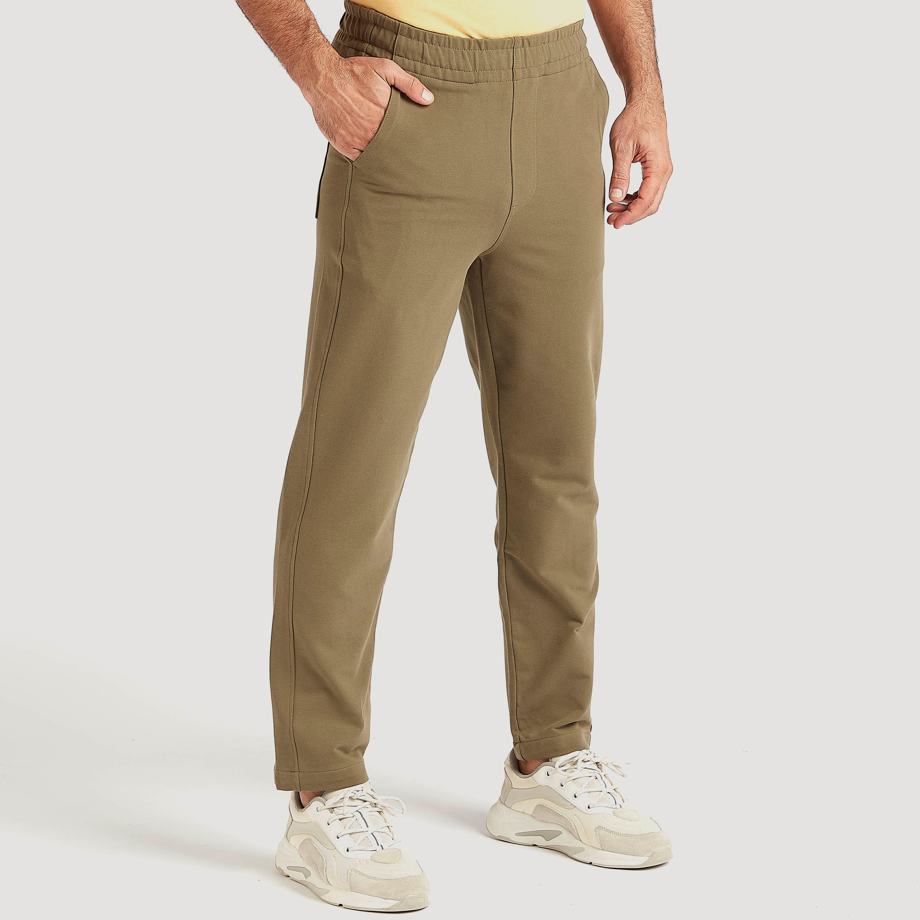 بنطلون رياضي سادة برباط إغلاق وخصر مطاطي-men-clothing-bottoms-joggers-image-4
