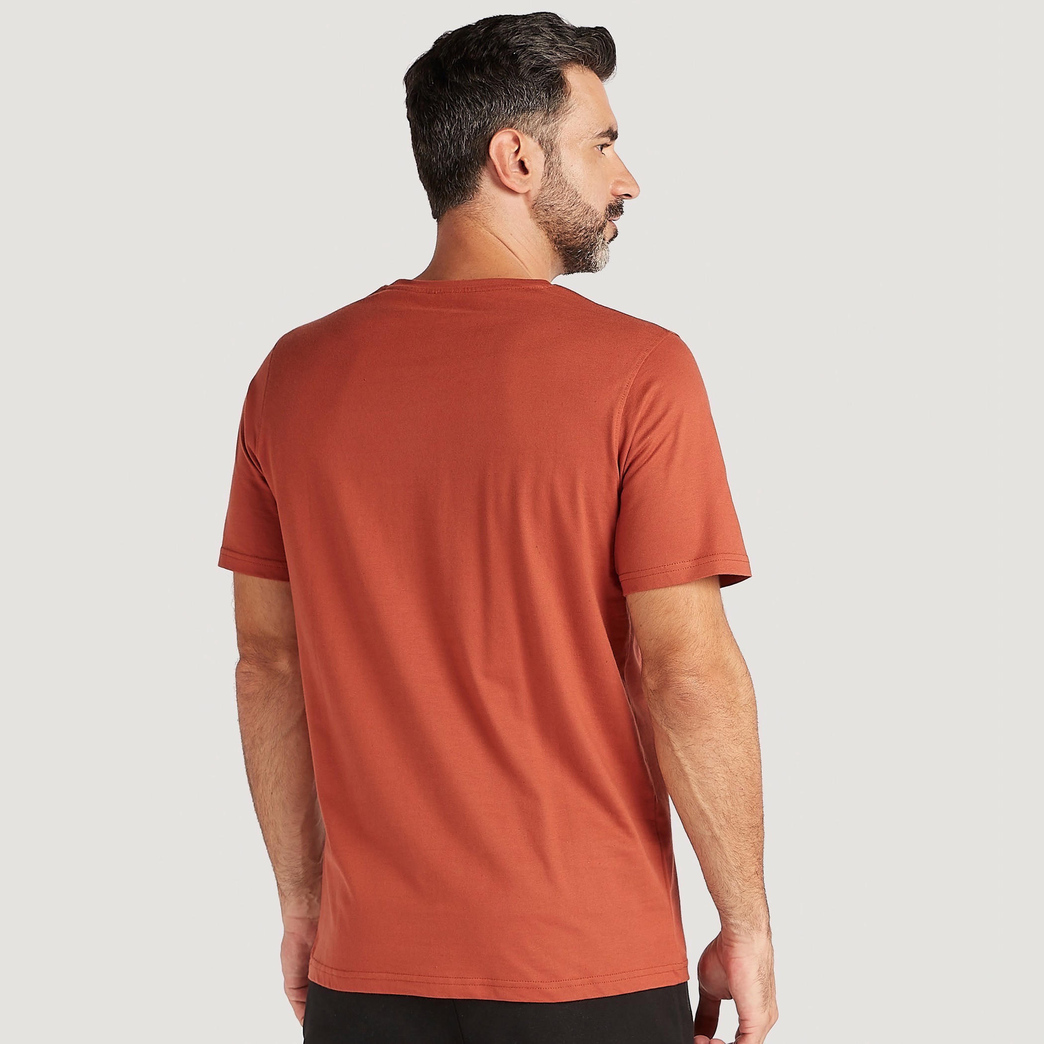 تيشيرت سادة بياقة ضيّقة وأكمام قصيرة-men-clothing-tshirtsandpolos-tshirts-image-4