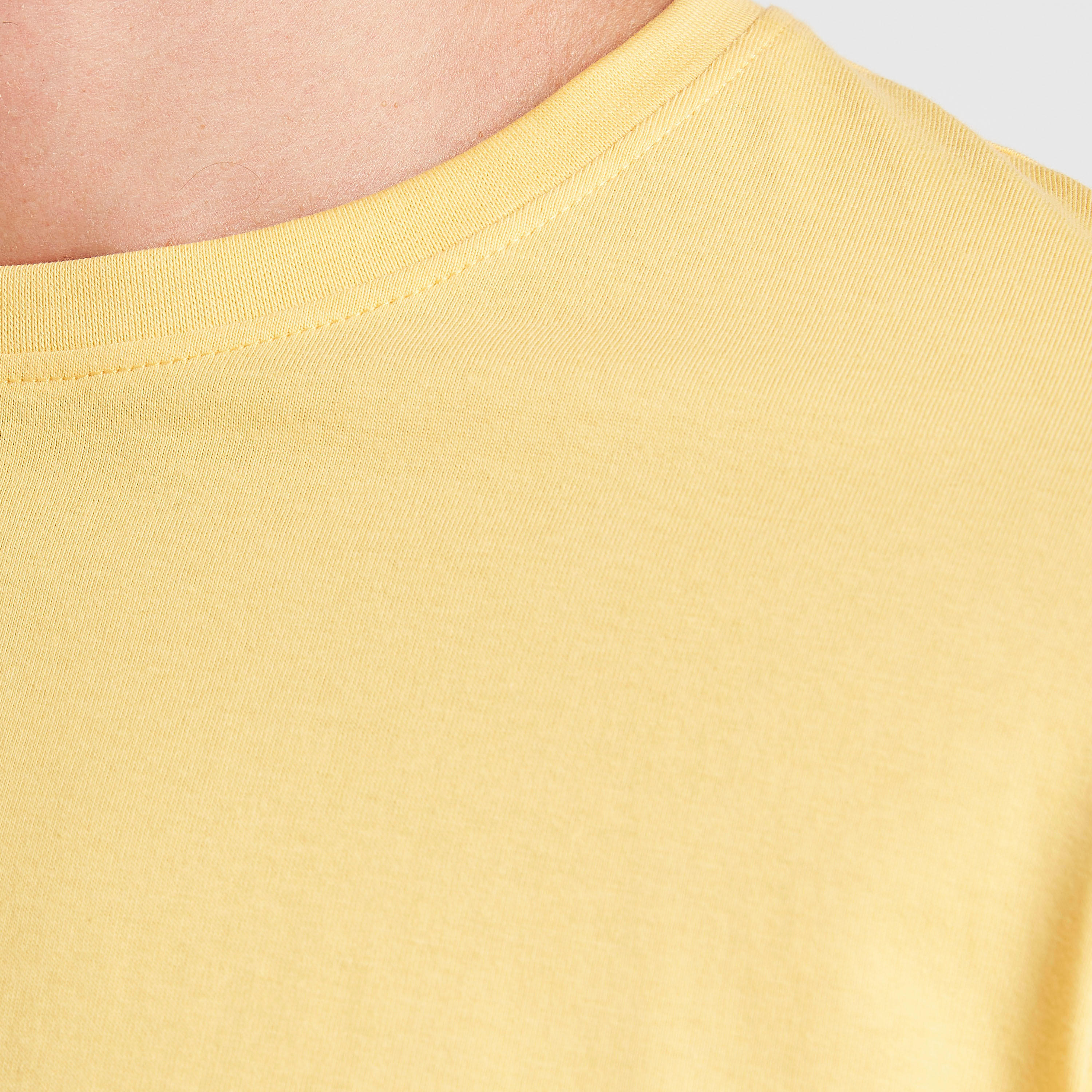 تيشيرت سادة بياقة ضيّقة وأكمام قصيرة-men-clothing-tshirtsandpolos-tshirts-image-3