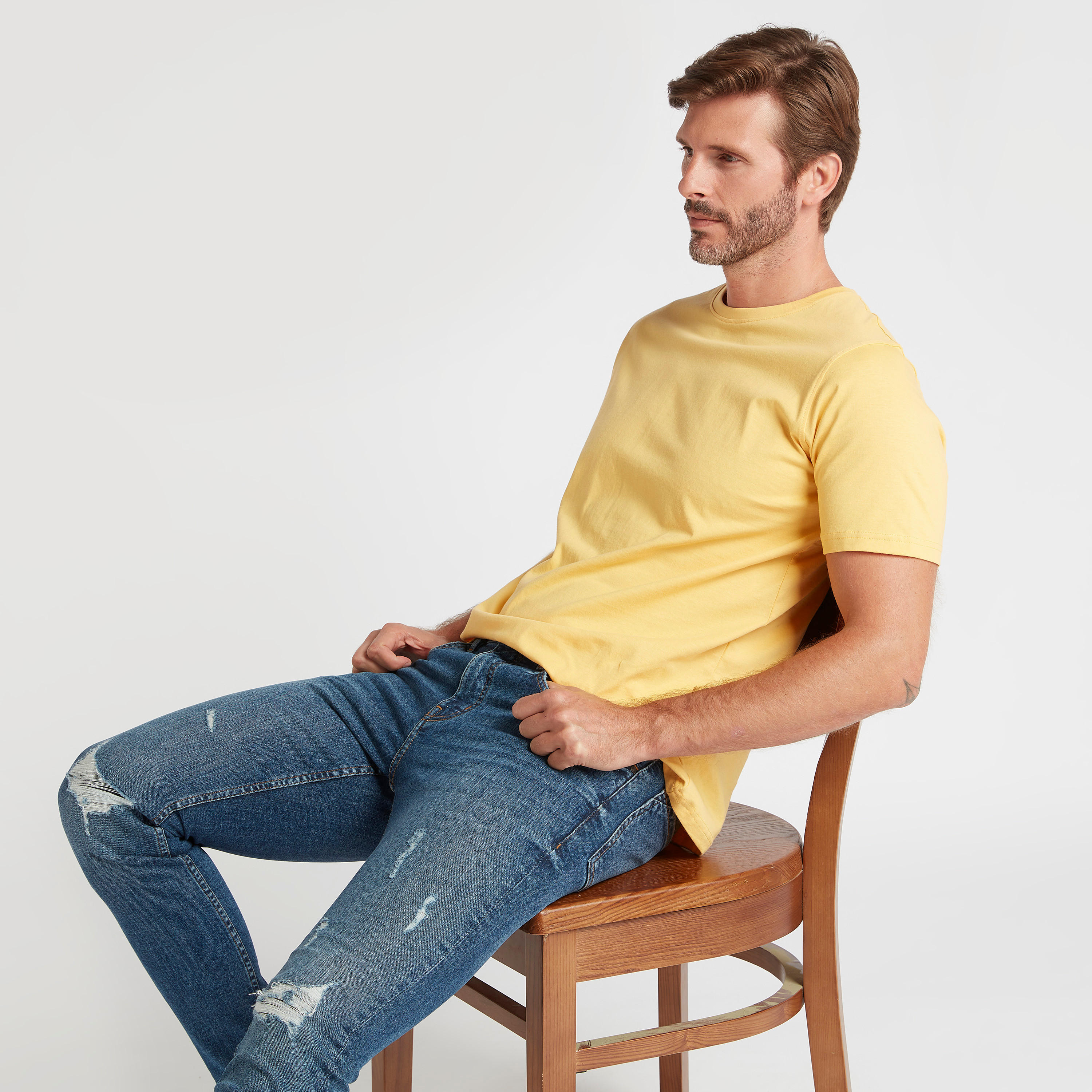 تيشيرت سادة بياقة ضيّقة وأكمام قصيرة-men-clothing-tshirtsandpolos-tshirts-image-5
