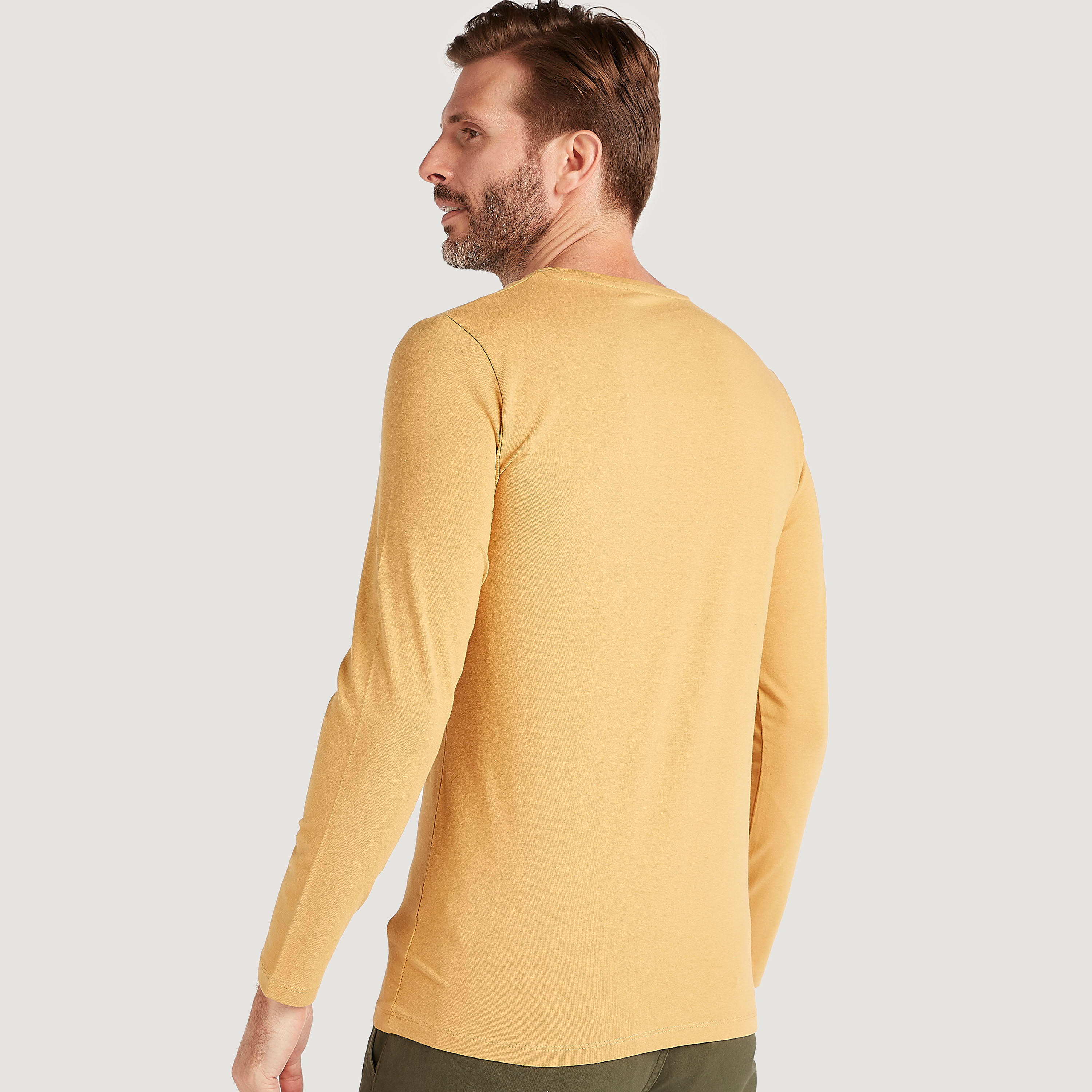 تيشيرت سادة بياقة ضيّقة وأكمام طويلة-men-clothing-tshirtsandpolos-tshirts-image-1