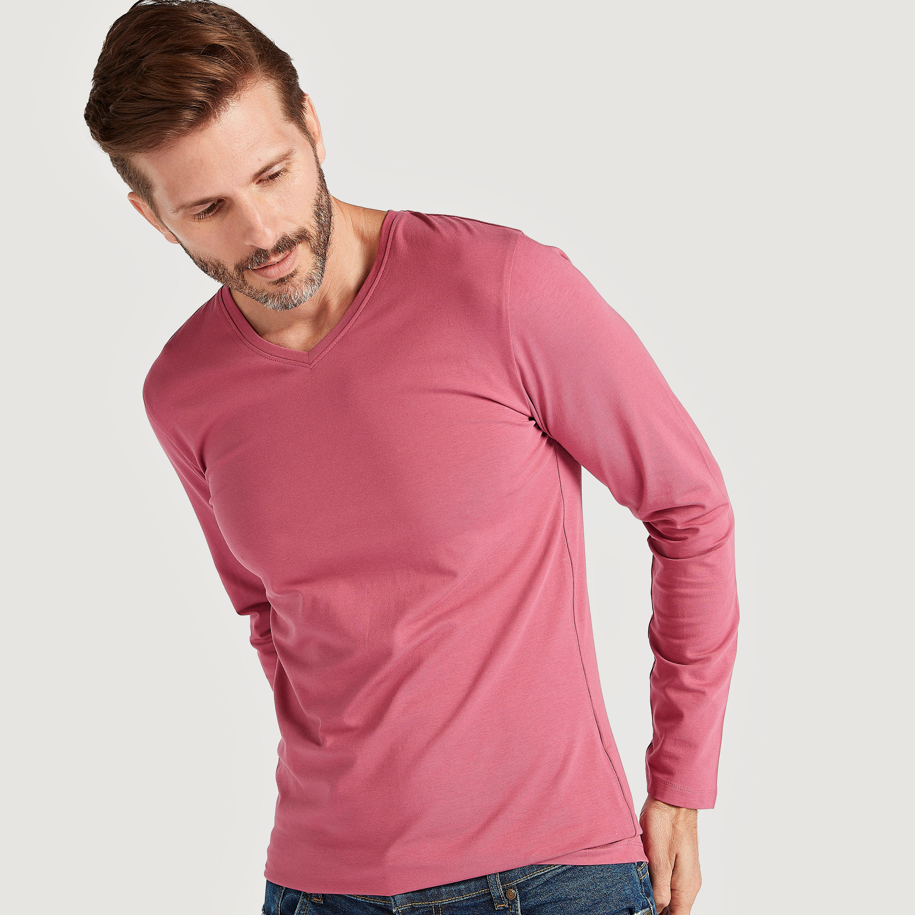 تيشيرت سادة بياقة v وأكمام طويلة-men-clothing-tshirtsandpolos-tshirts-image-6