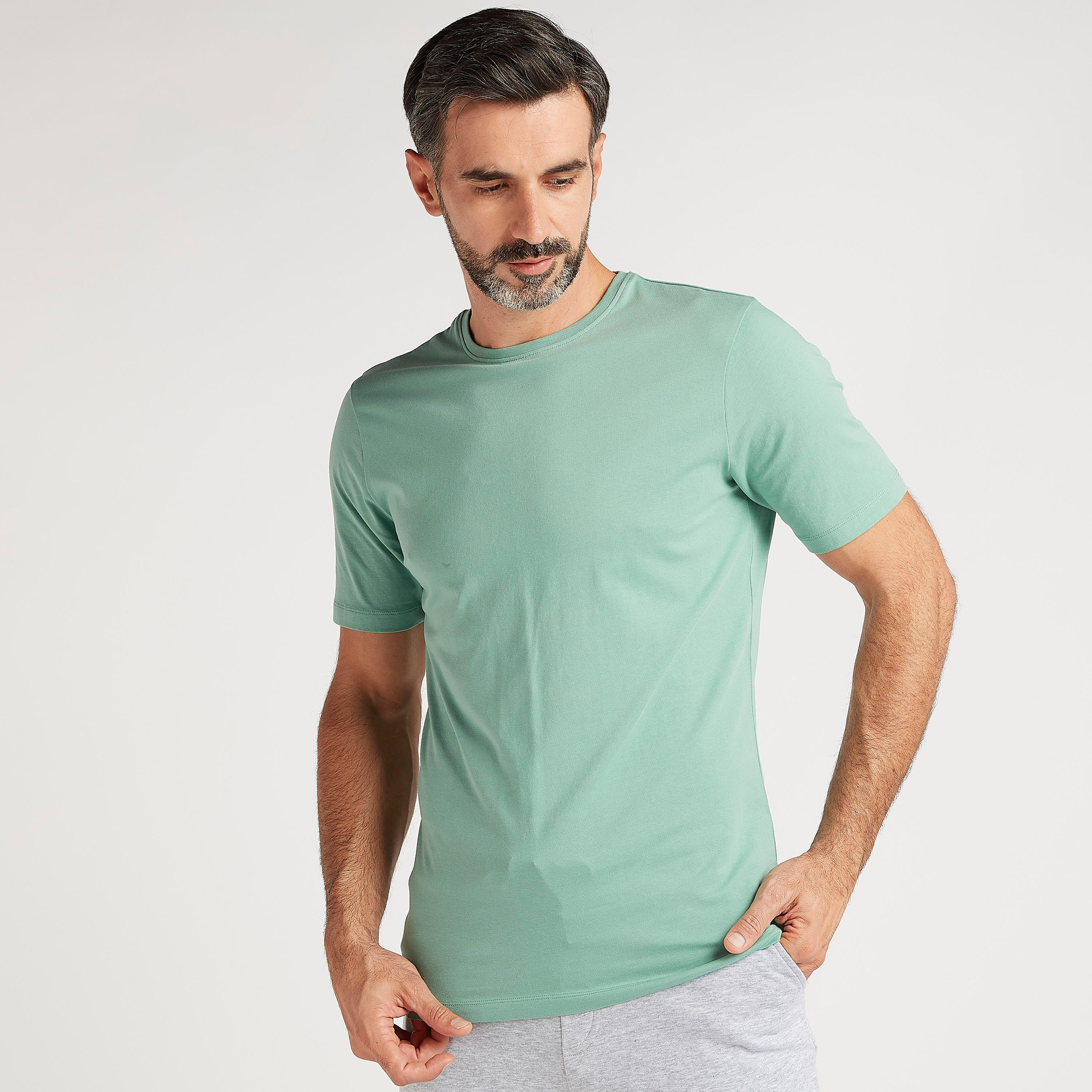 تيشيرت سادة بياقة ضيّقة وأكمام قصيرة-men-clothing-tshirtsandpolos-tshirts-image-4
