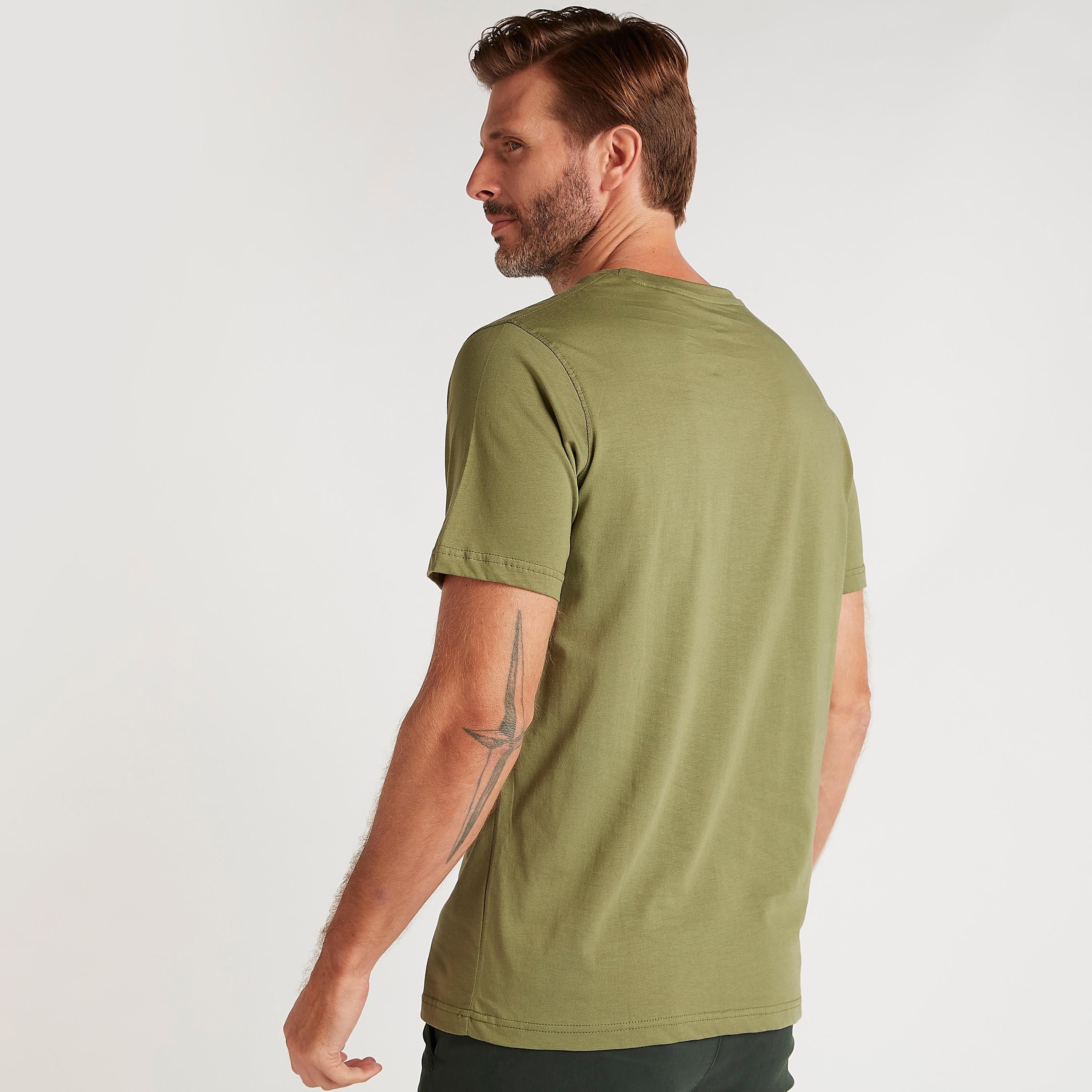 تيشيرت سادة بياقة ضيّقة وأكمام قصيرة-men-clothing-tshirtsandpolos-tshirts-image-2