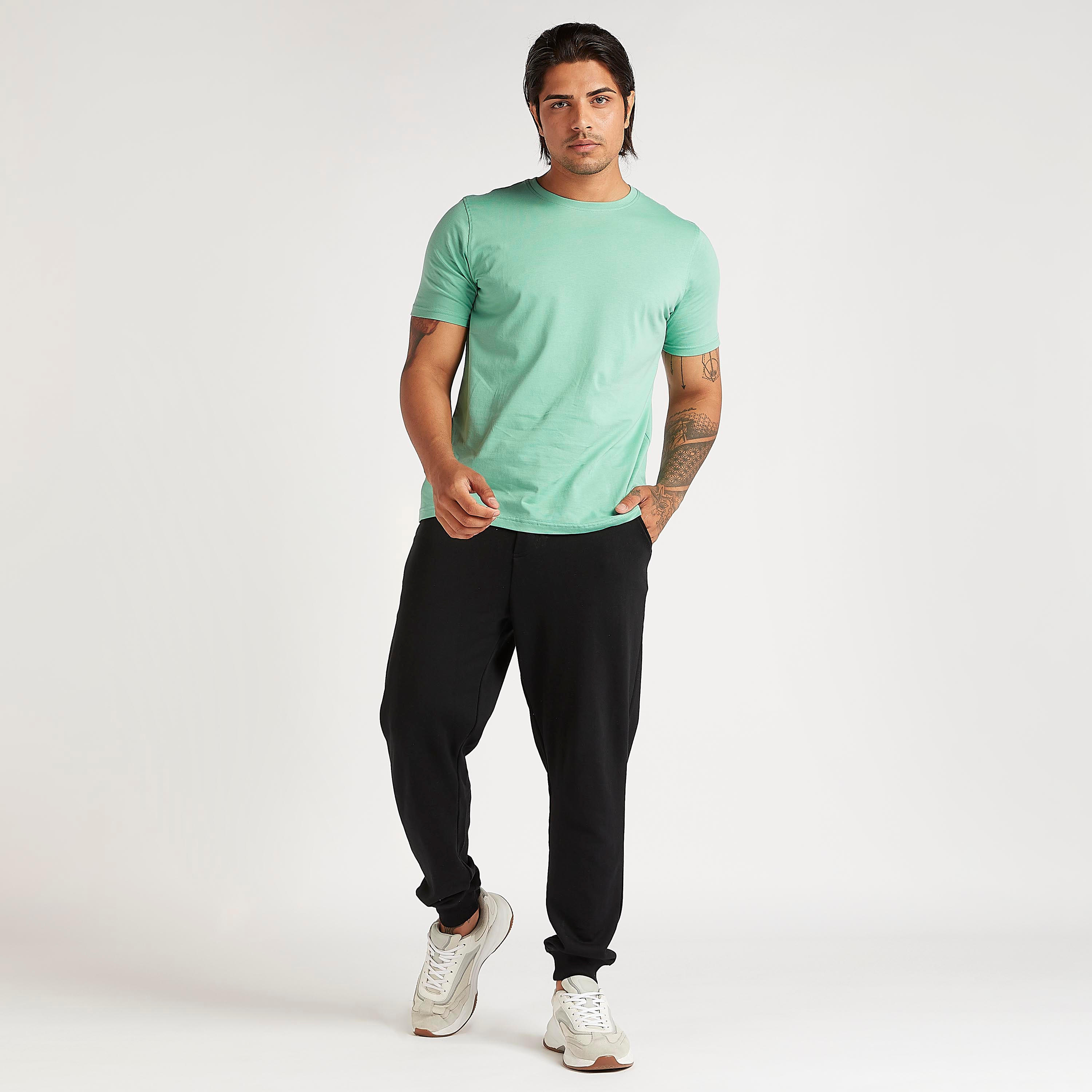 تيشيرت سادة بياقة ضيّقة وأكمام قصيرة-men-clothing-tshirtsandpolos-tshirts-image-3