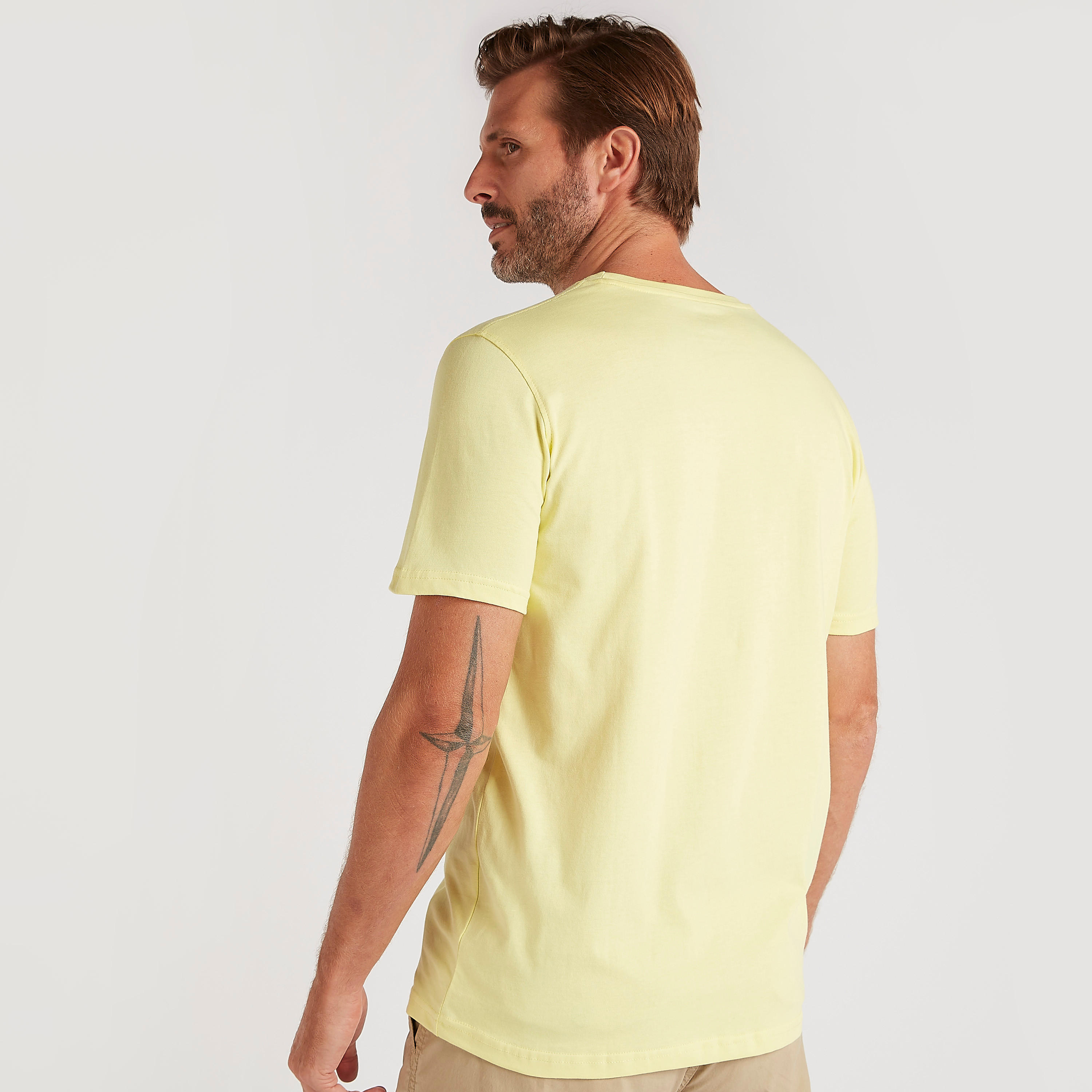 تيشيرت بارز الملمس بياقة ضيّقة وأكمام قصيرة-men-clothing-tshirtsandpolos-tshirts-image-4